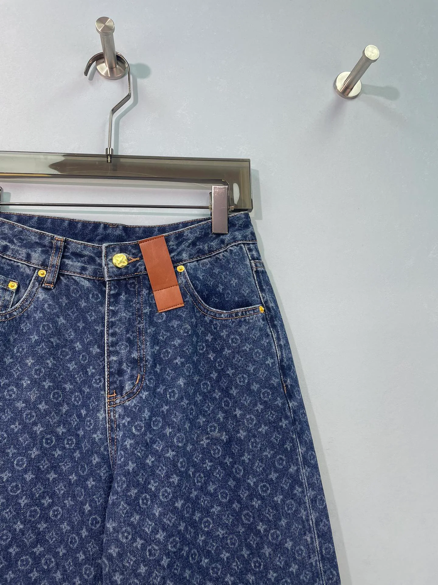 Джинсы Женские Louis Vuitton 18662337