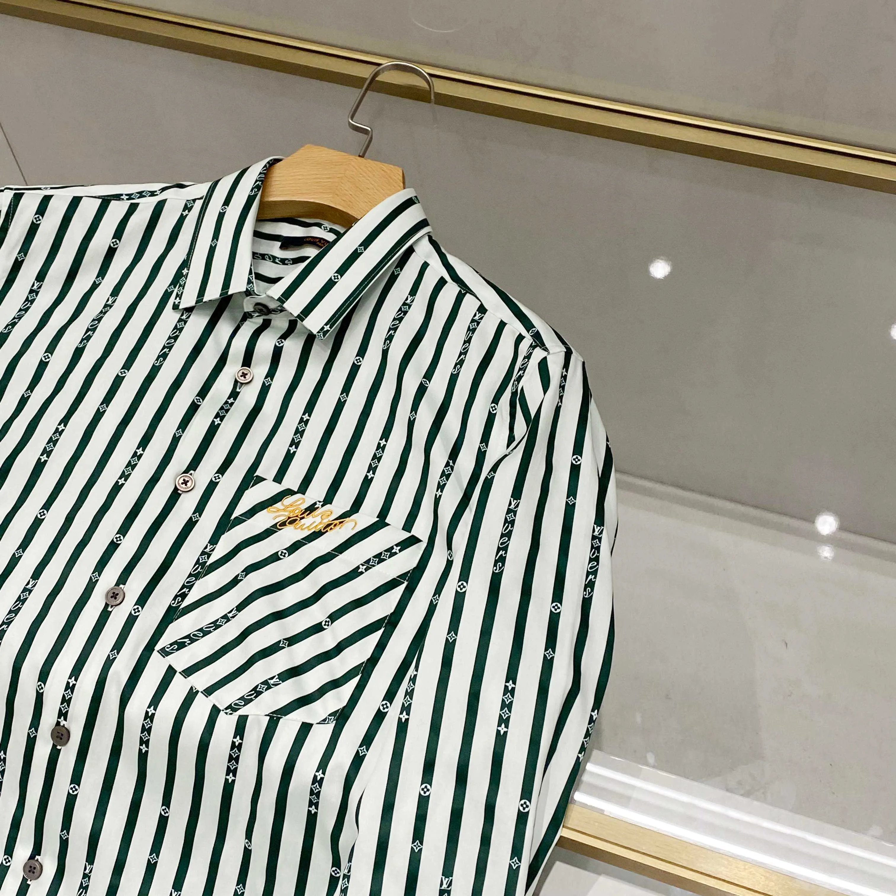 Men's Shirts LOUIS VUITTON 18509963