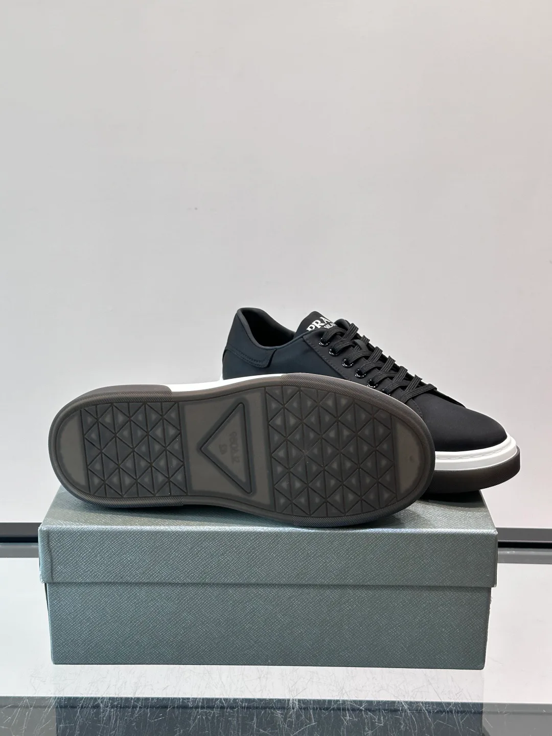Men's Sneakers PRADA 17913731