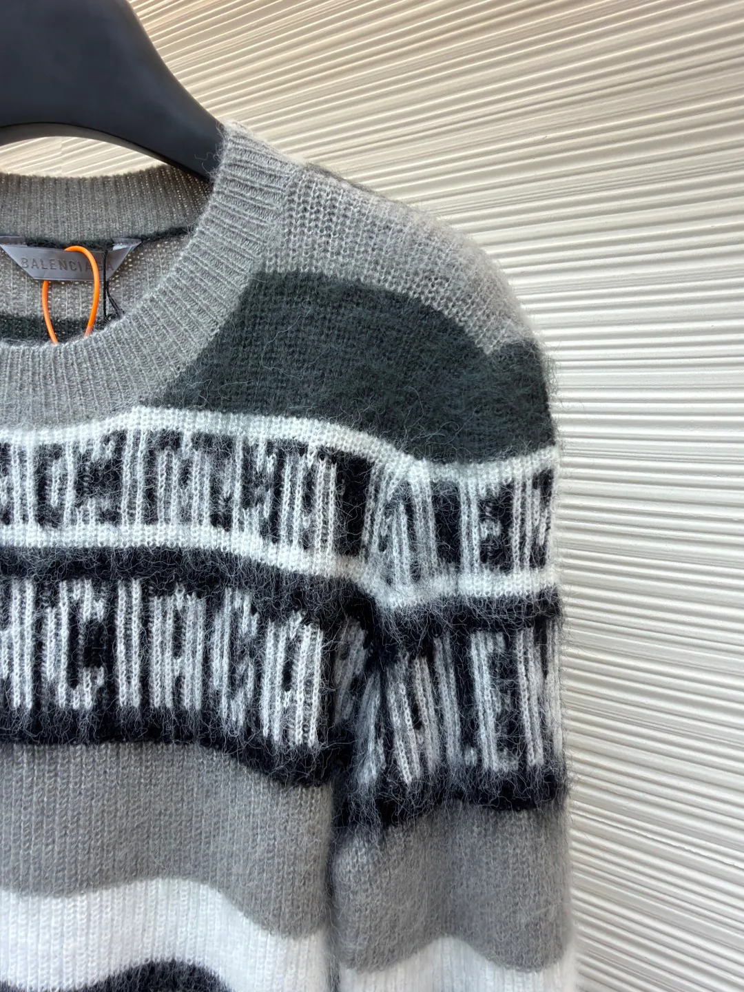 Men's Jumpers And Sweaters BALENCIAGA 18260618
