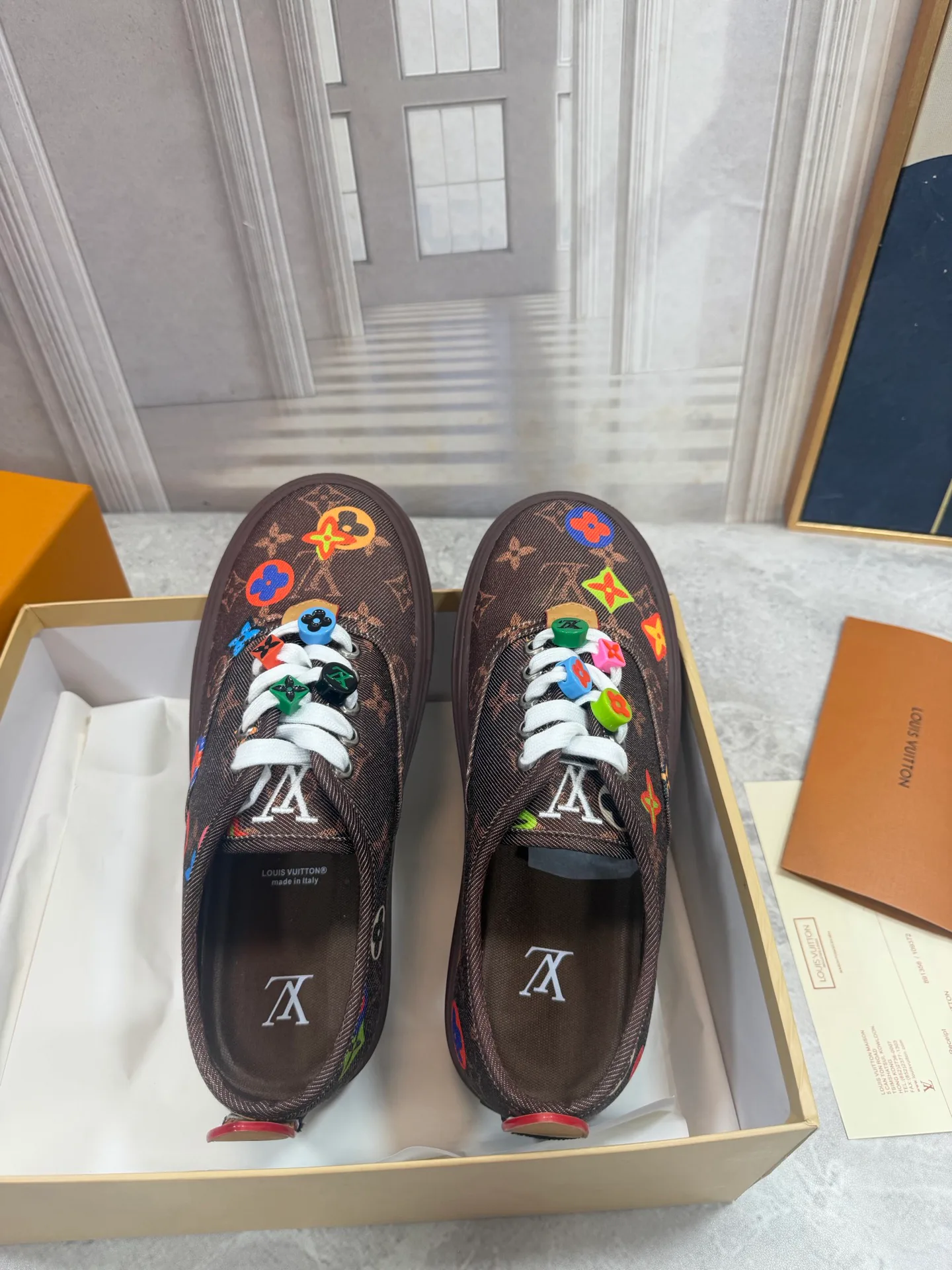 Men's Sneakers LOUIS VUITTON 18190070