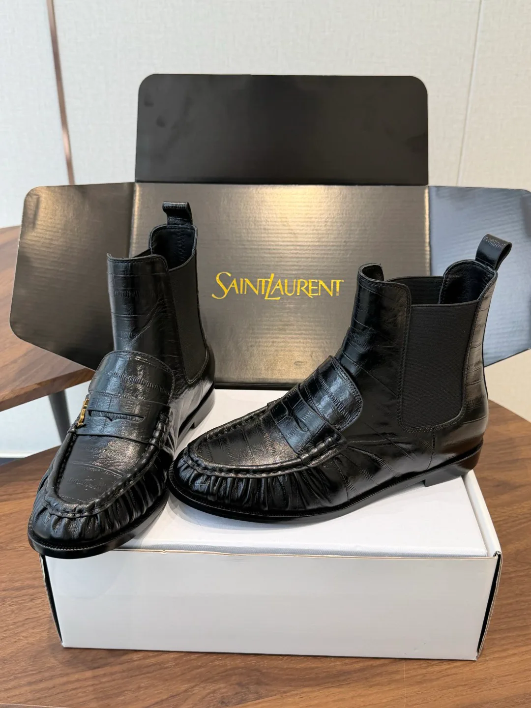 Women's Loafers And Moccasins SAINT LAURENT 18421120