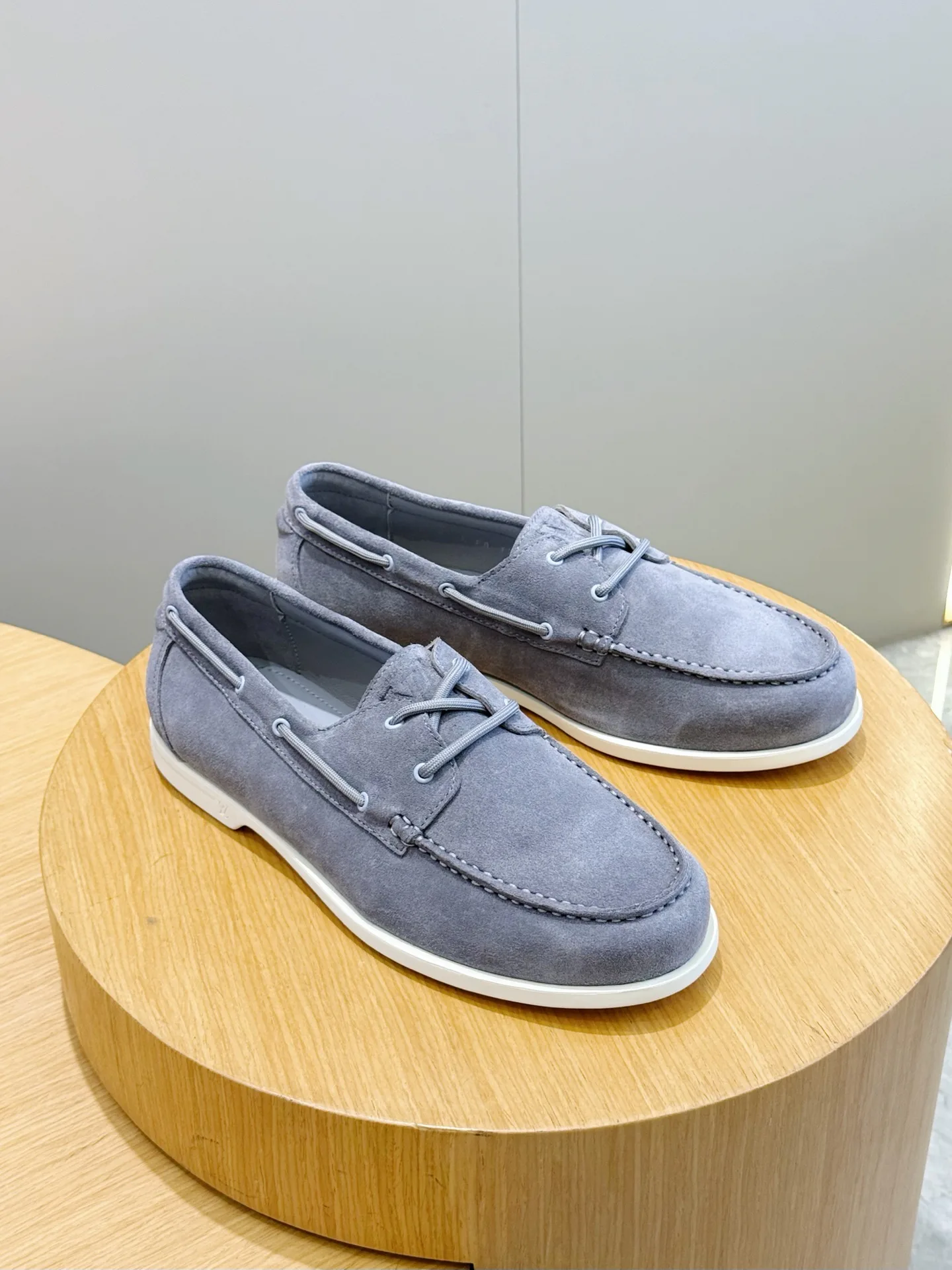 Men's Loafers And Dress Shoes LOUIS VUITTON 18100957