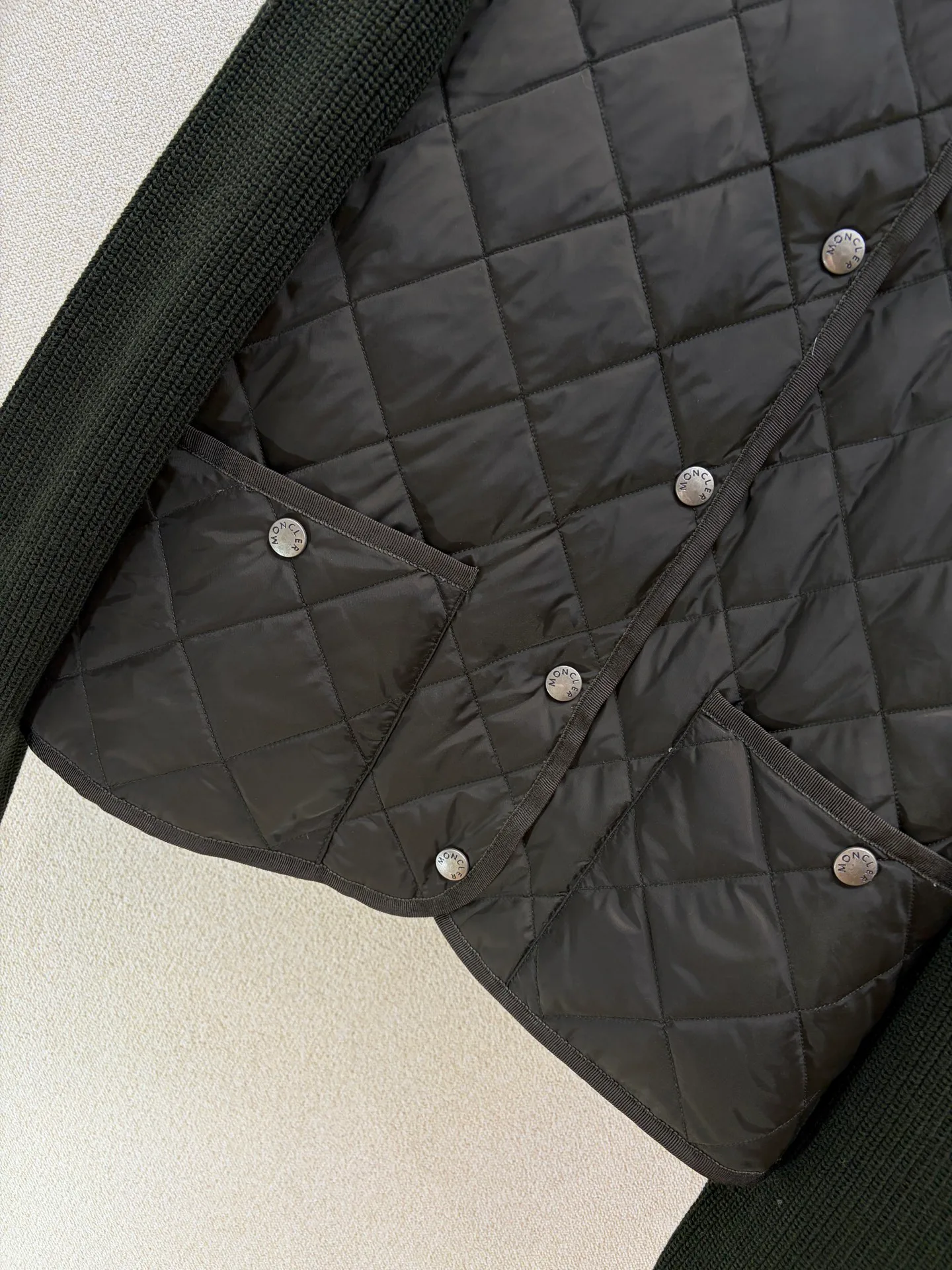Women's Jackets And Down Jackets MONCLER 18407830