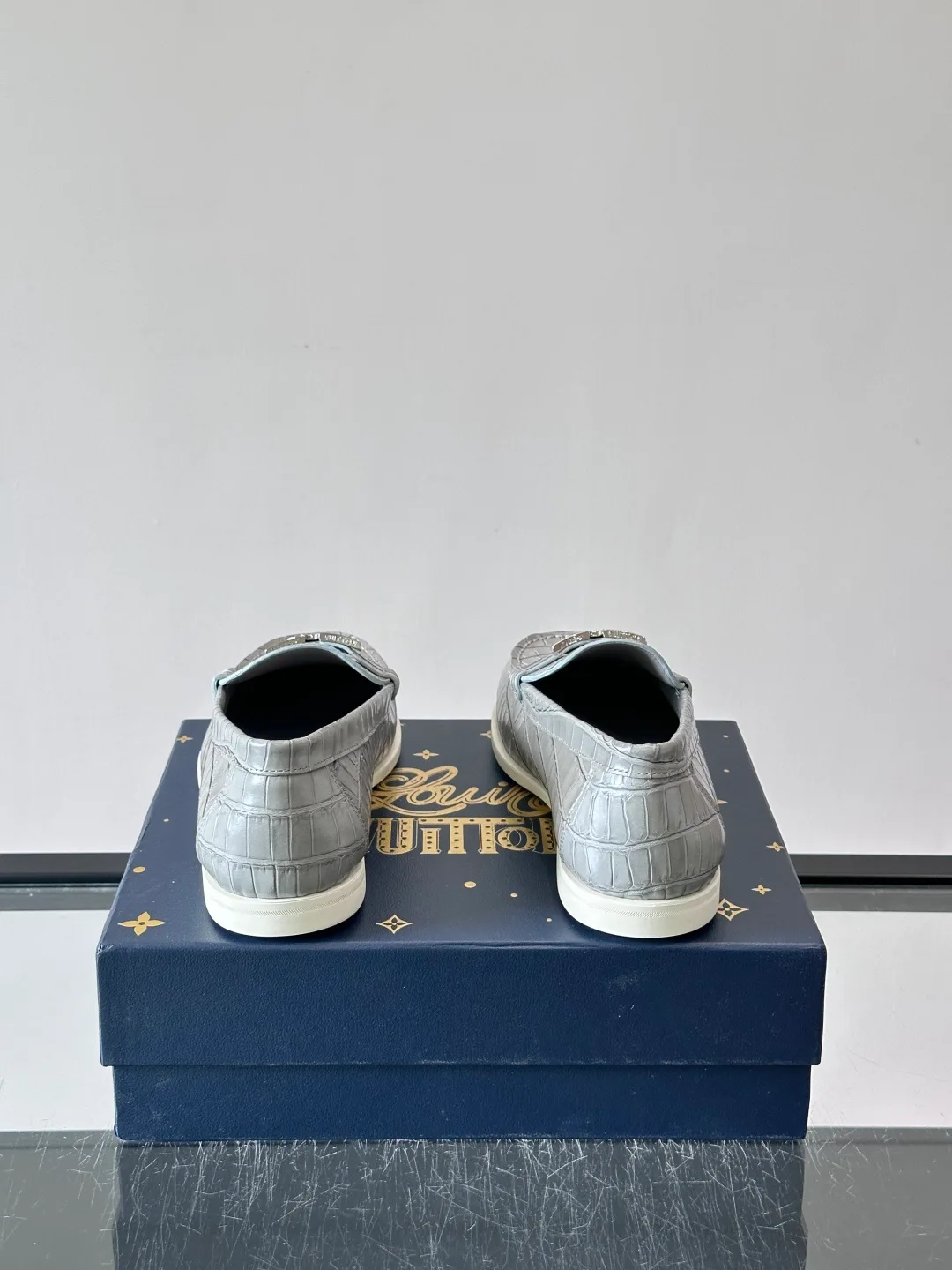Men's Loafers And Dress Shoes LOUIS VUITTON 18118561