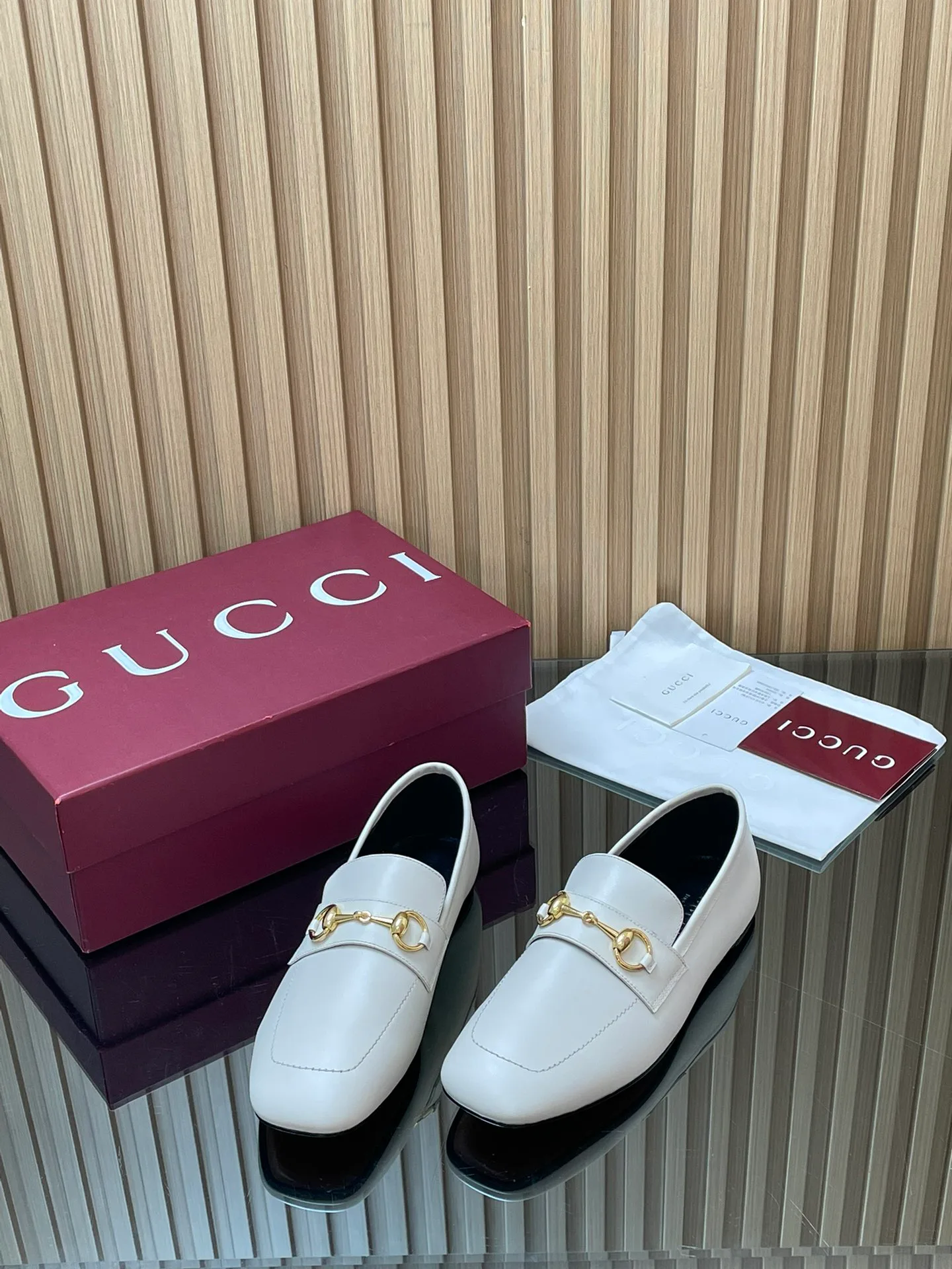 Women's Loafers And Moccasins GUCCI 17946827