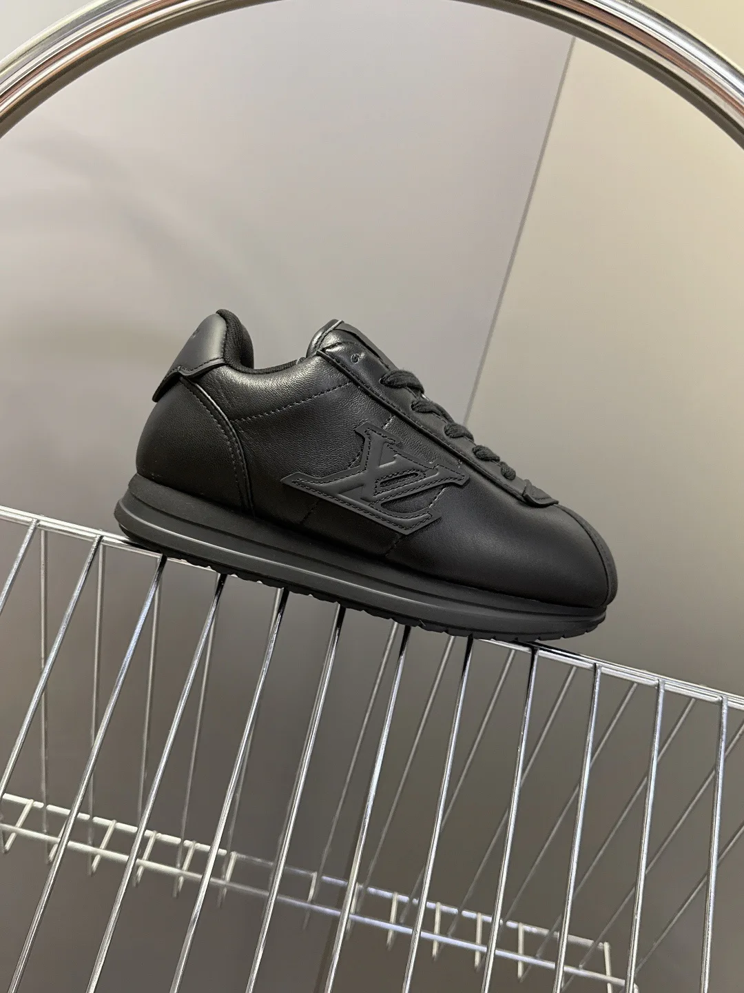 Women's Sneakers LOUIS VUITTON 18005447