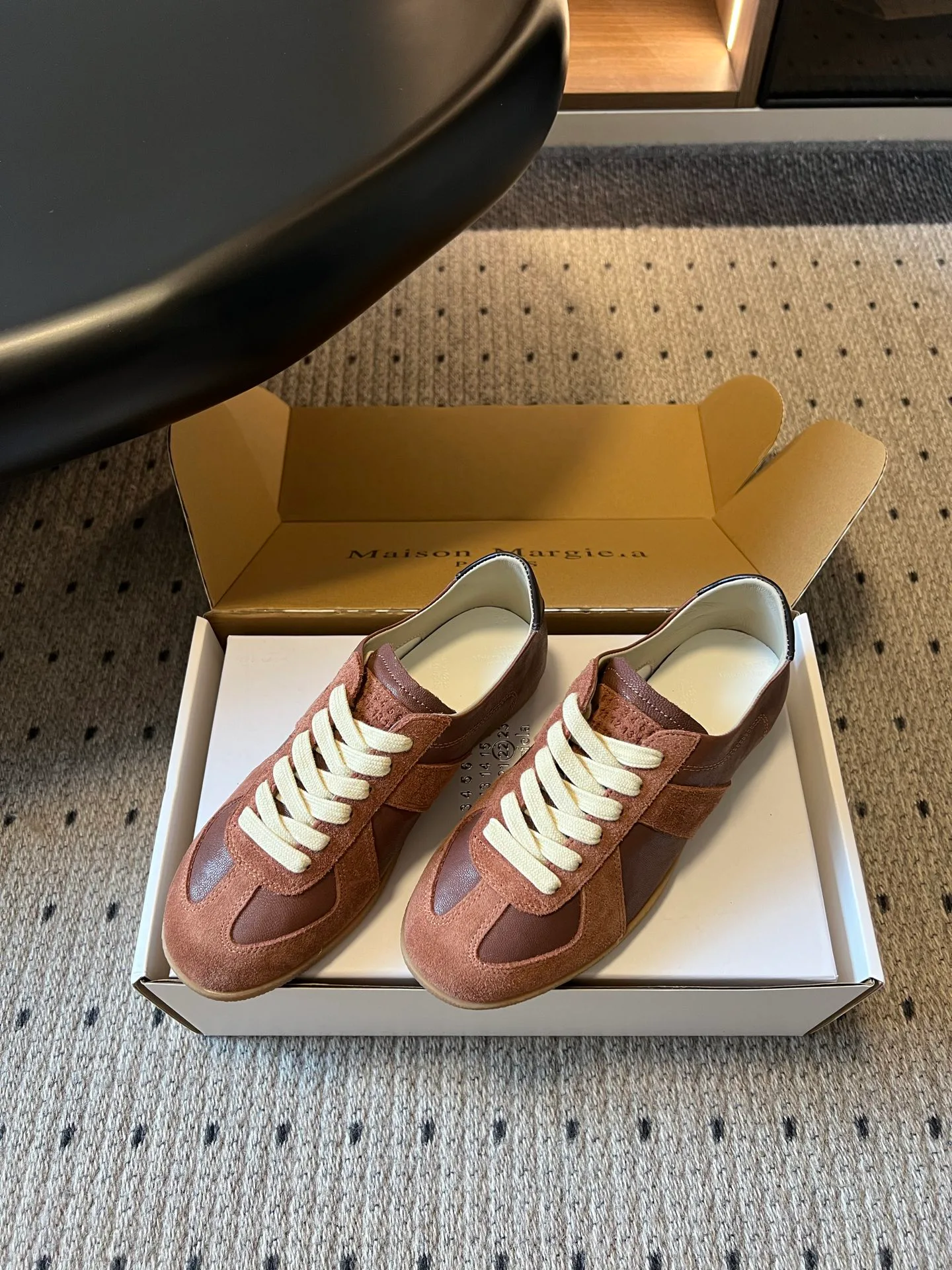 Women's Sneakers MAISON MARGIELA 17686623