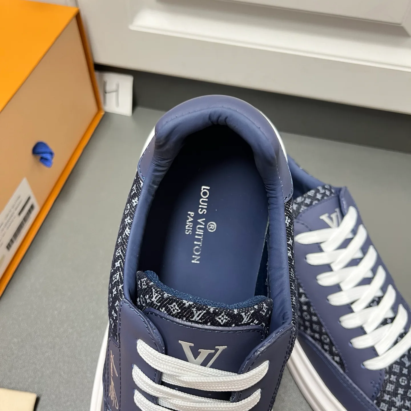 Men's Sneakers LOUIS VUITTON 18500168