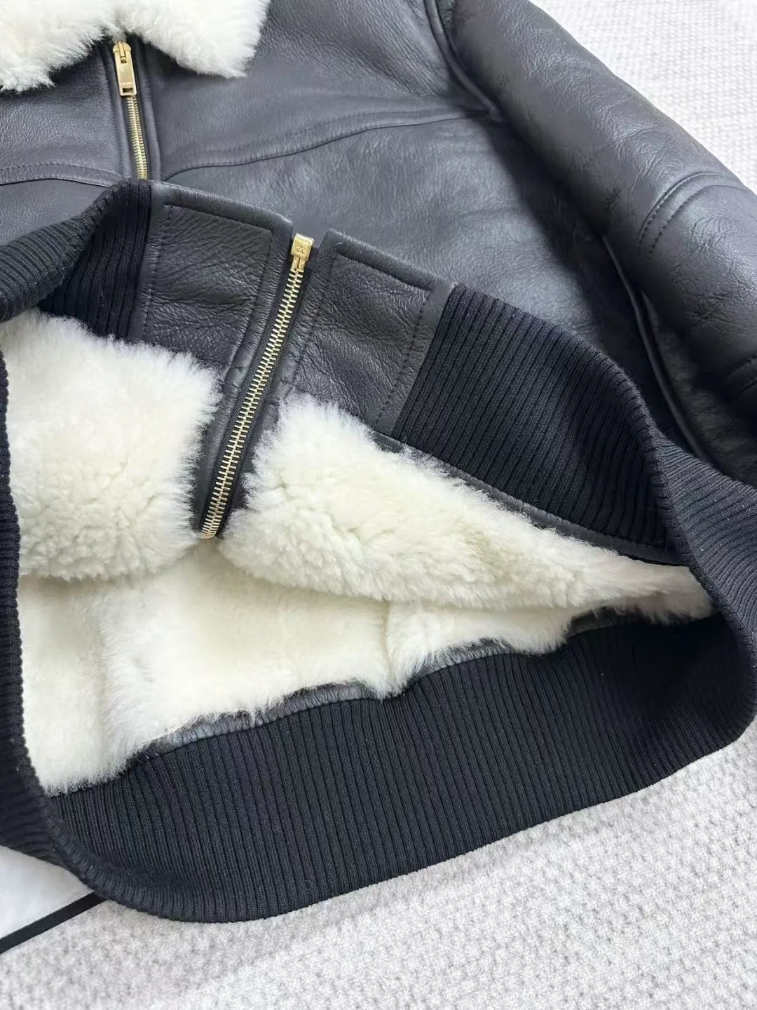Women's Leather Jackets And Sheepskin Coats CHANEL 18363158