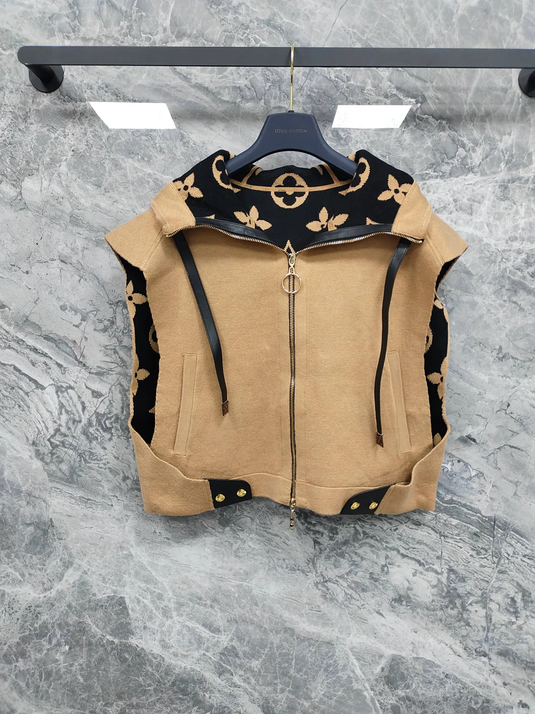 Women's Vests LOUIS VUITTON 18203434