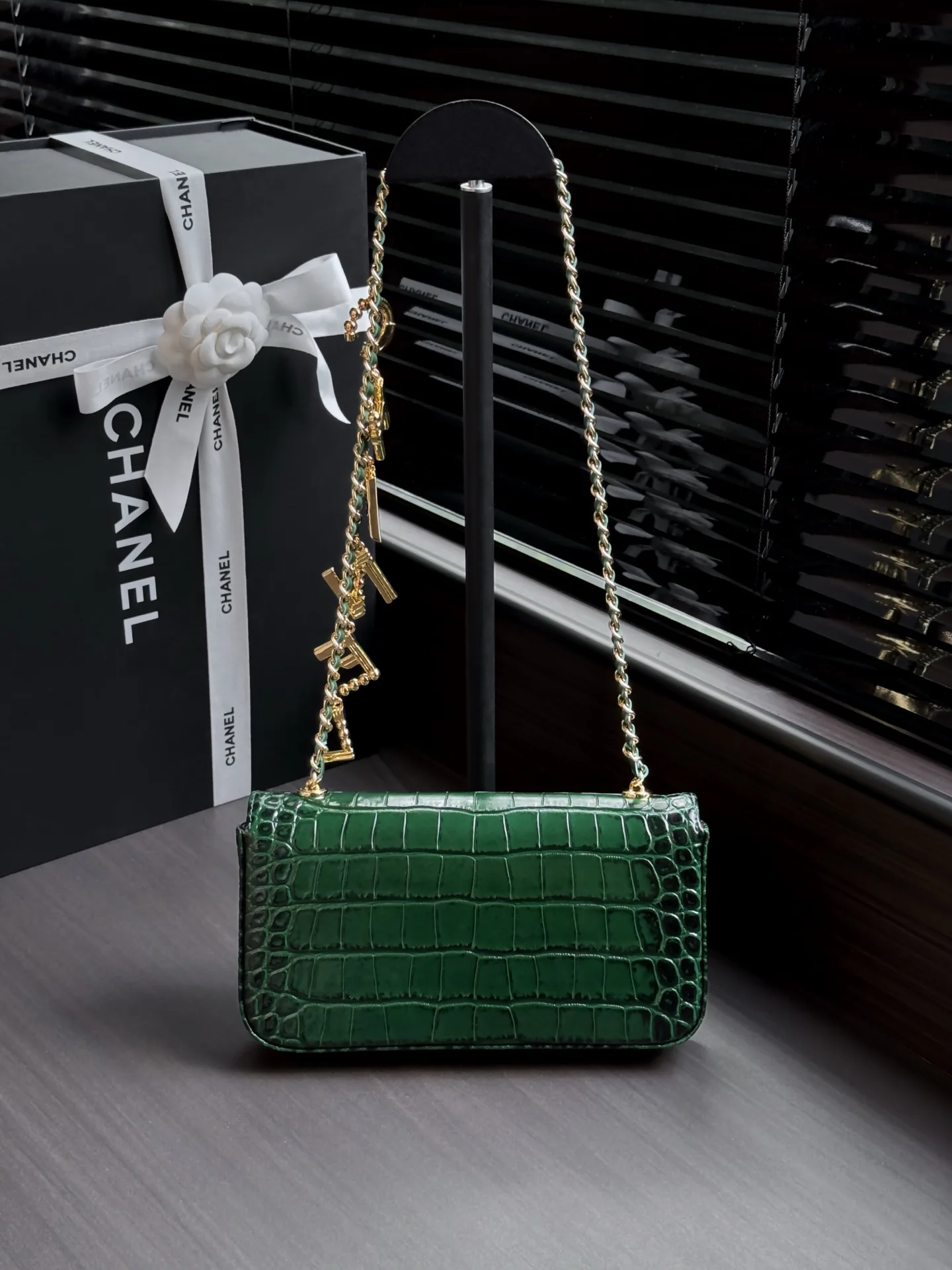 Women's Classic Handbags CHANEL 17861282