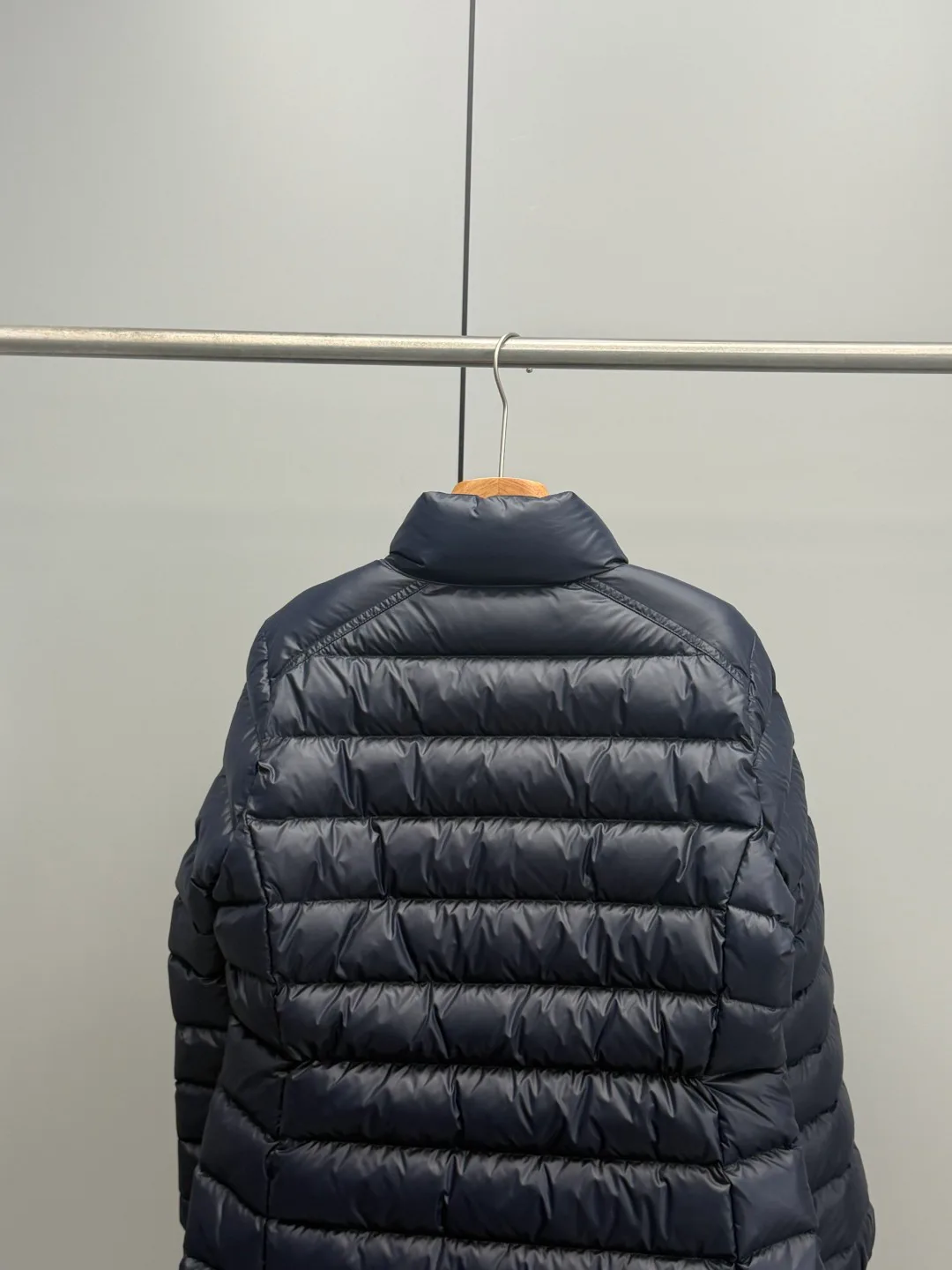 Women's Jackets And Down Jackets MONCLER 18248273