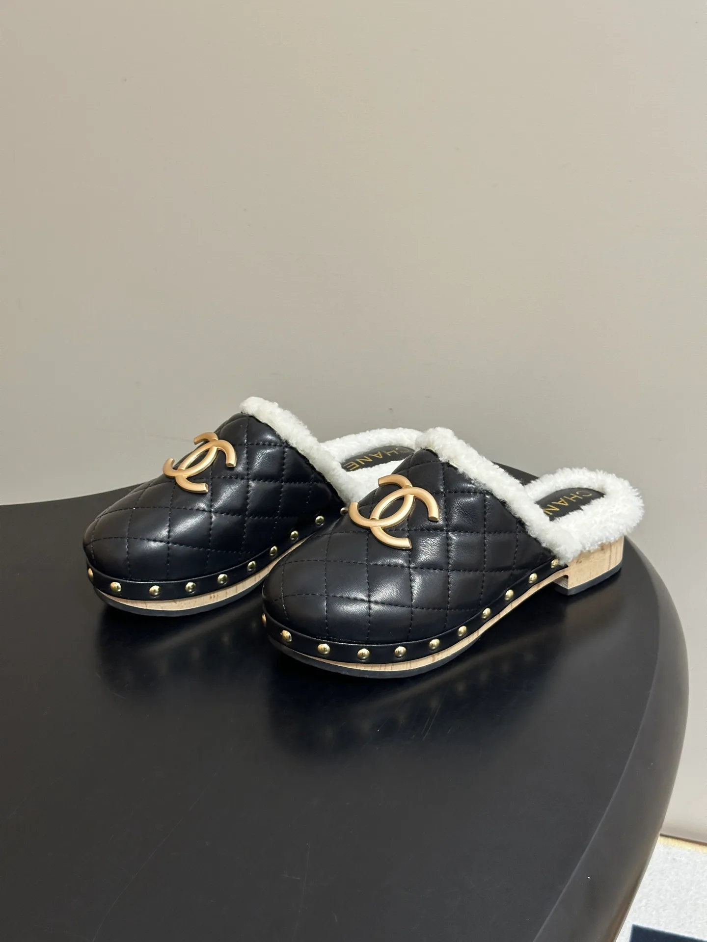 Women's Mules And Clogs CHANEL 18492602