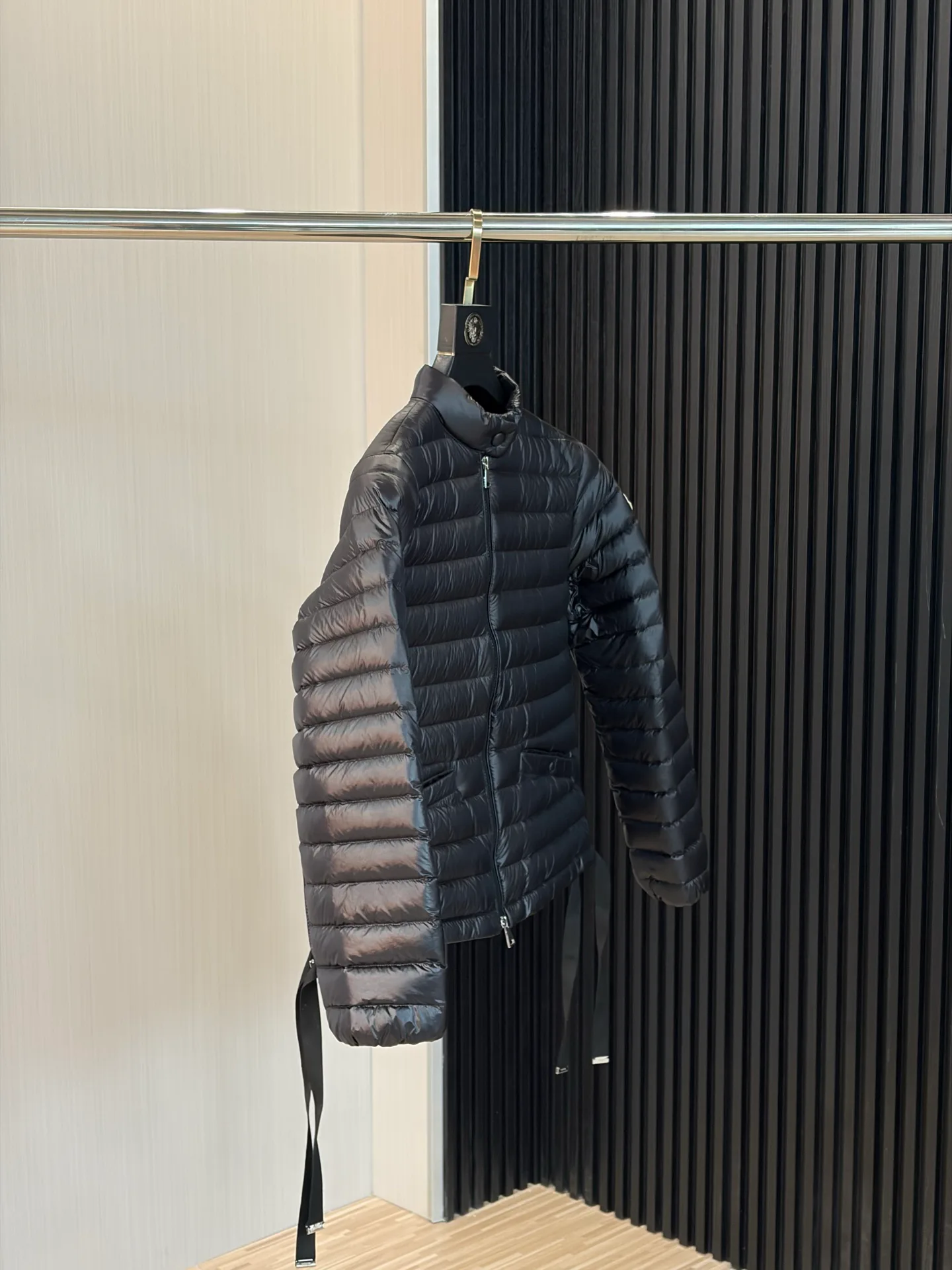 Men's Jackets And Down Jackets MONCLER 17908036