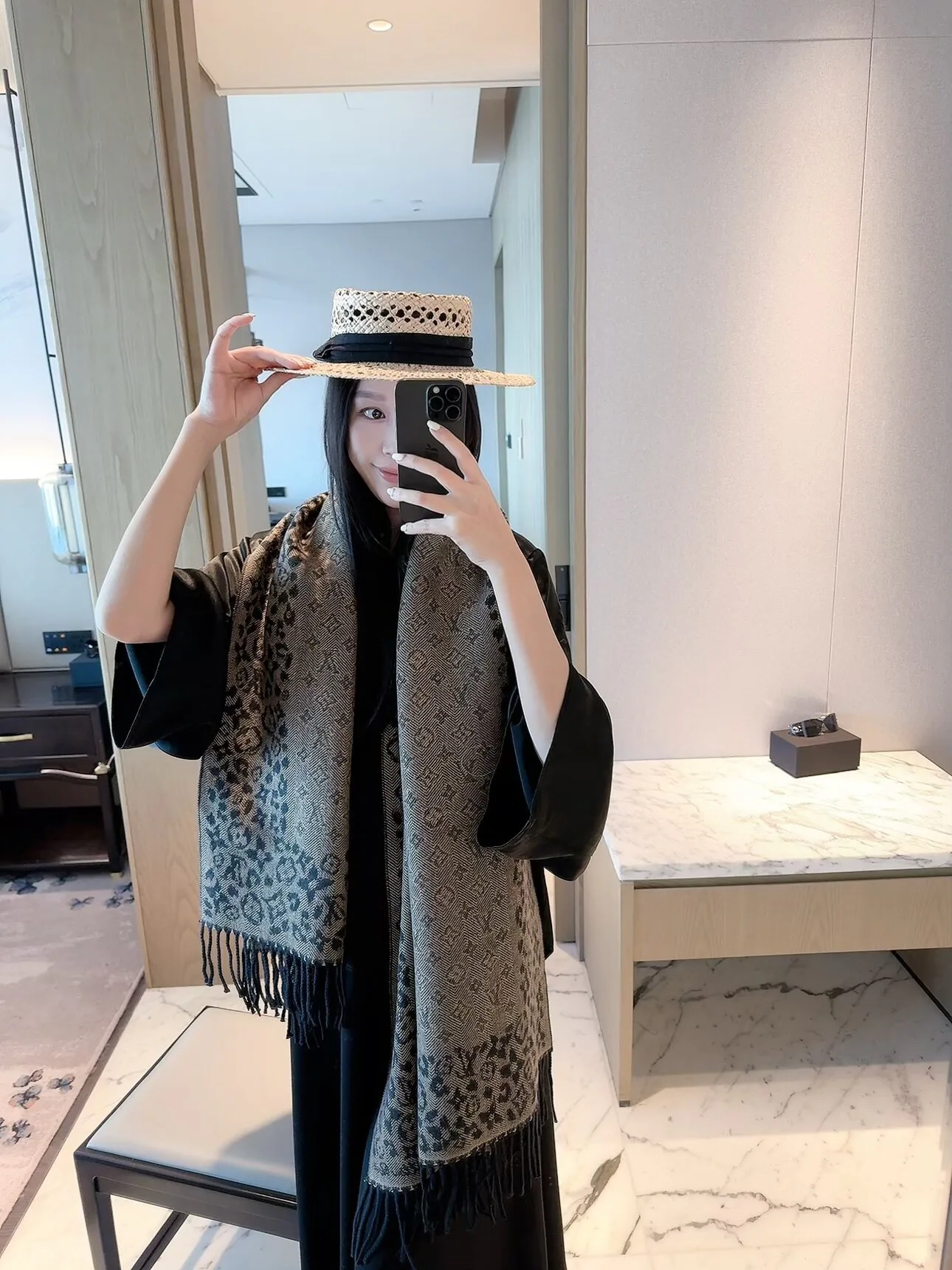 Scarves LOUIS VUITTON 18322564