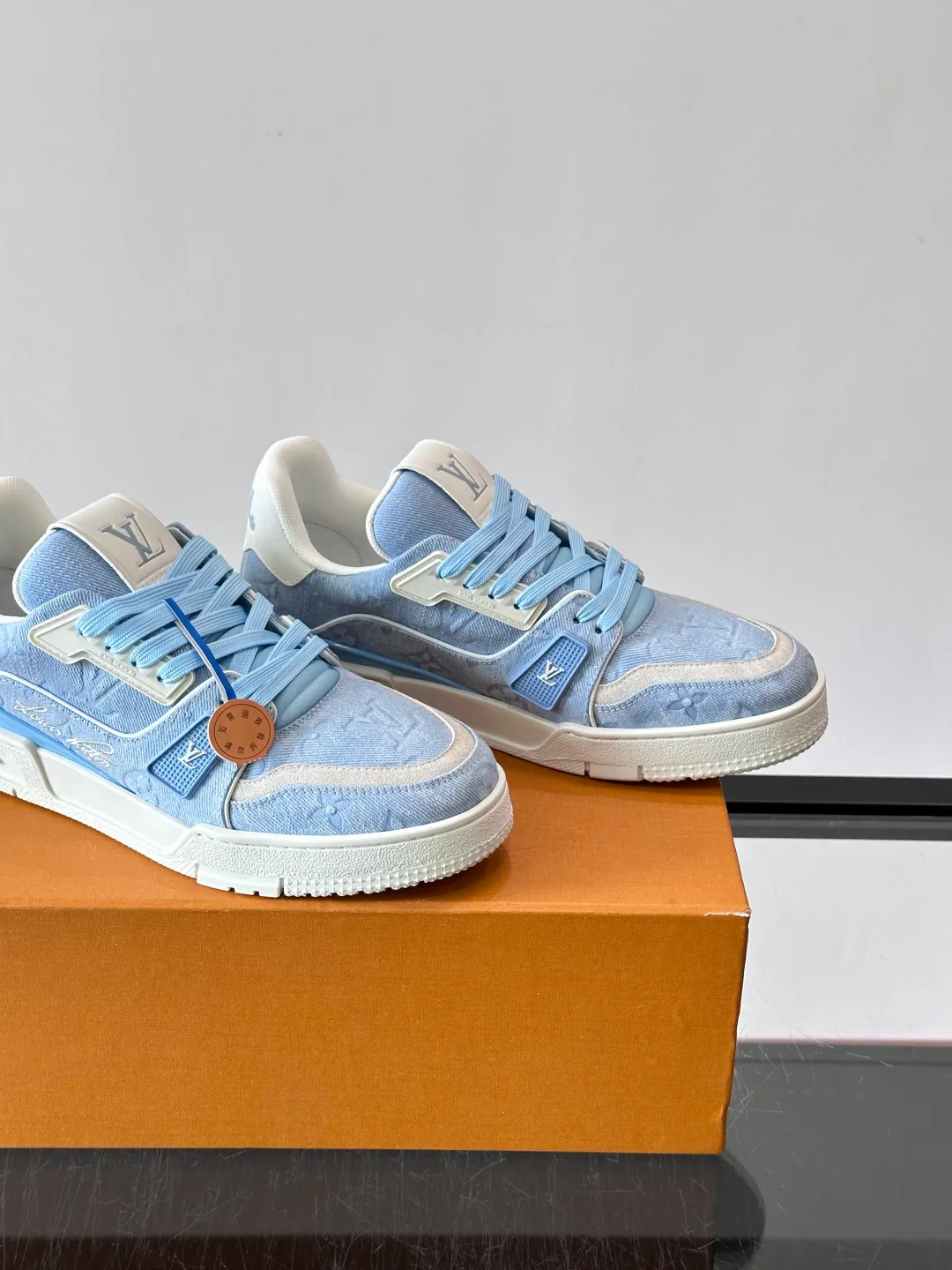 Men's Sneakers LOUIS VUITTON 17638793