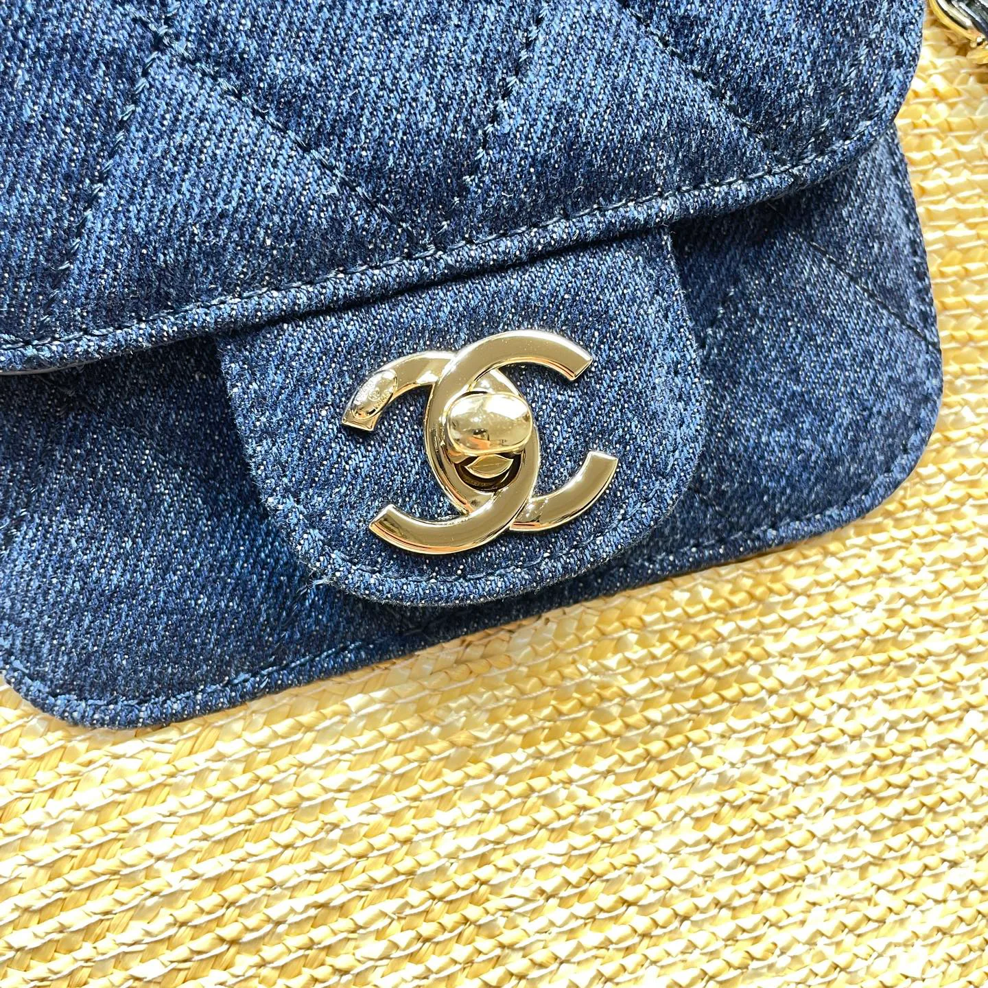 Women's Classic Handbags CHANEL 18000355