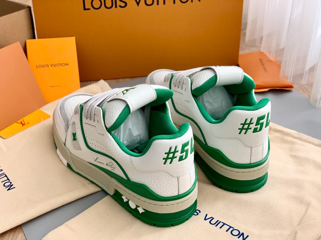 Women's Sneakers LOUIS VUITTON 18014140