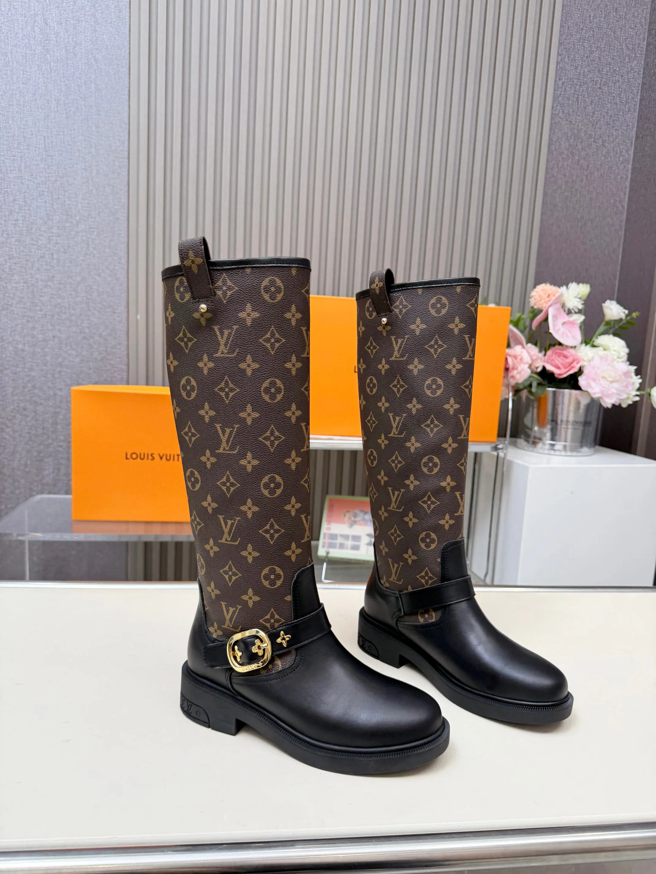 Women's Ankle Boots LOUIS VUITTON 18279807