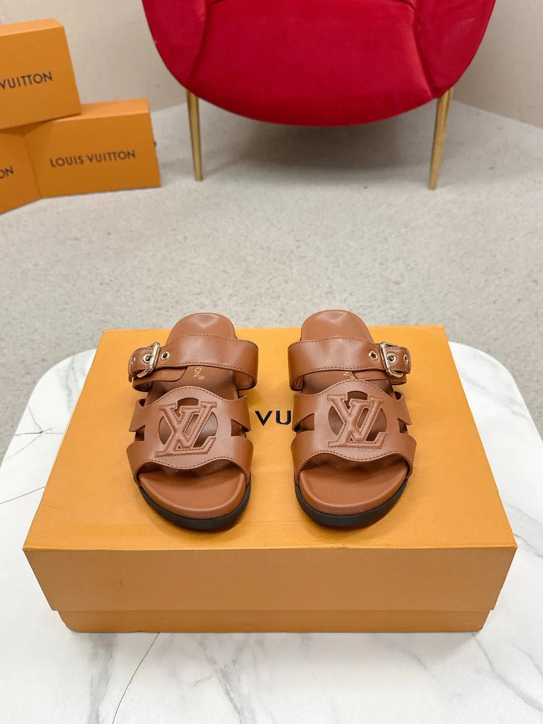 Women's Flip-Flops LOUIS VUITTON 18235691