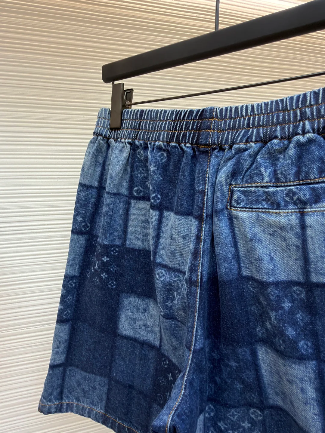 Men's Shorts LOUIS VUITTON 17699413