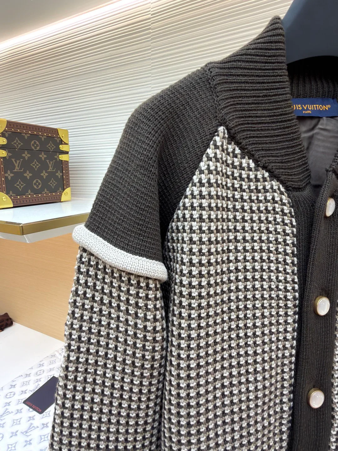 Men's Jumpers And Sweaters LOUIS VUITTON 18309031