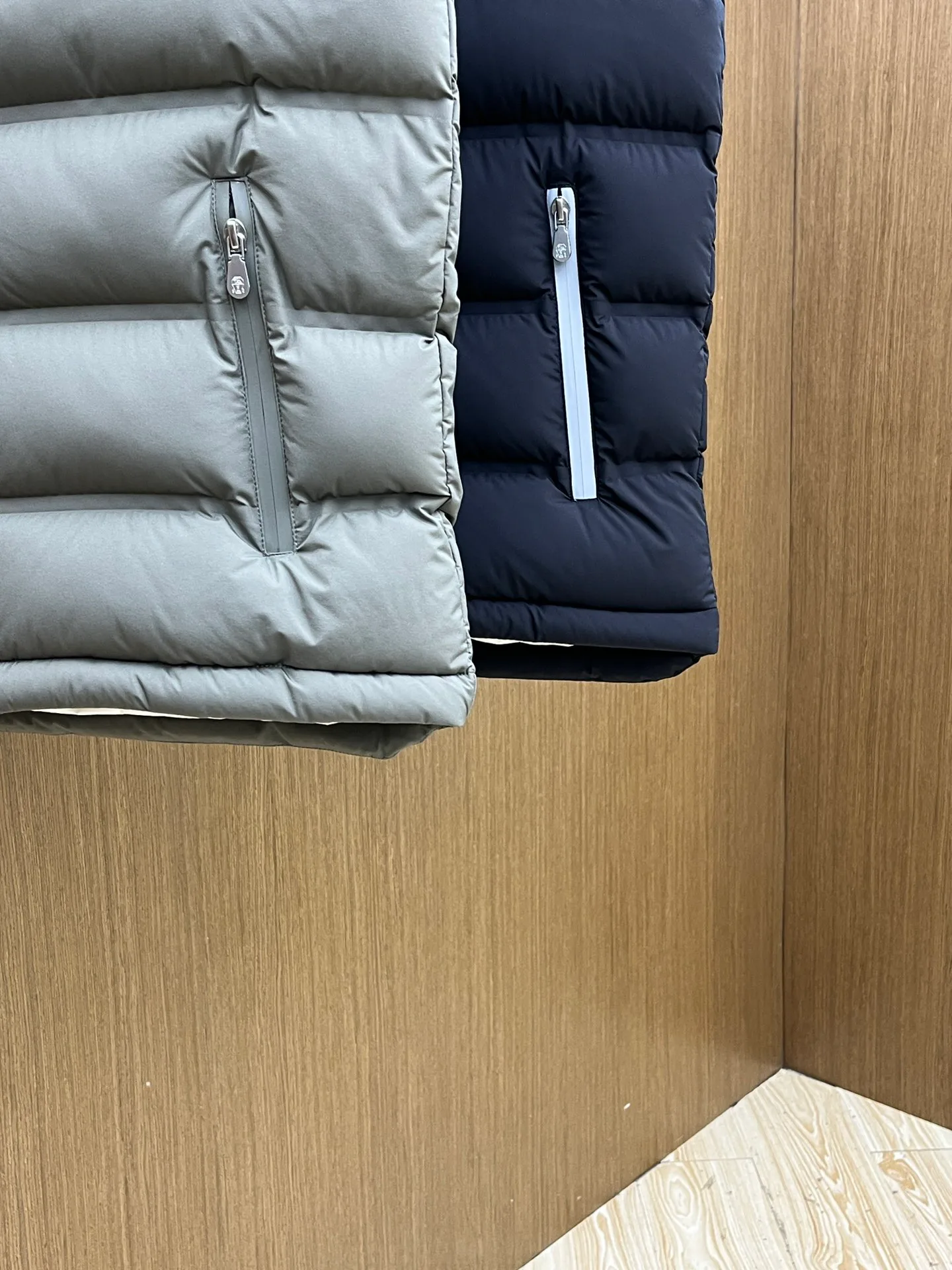Men's Vests BRUNELLO CUCINELLI 18194607