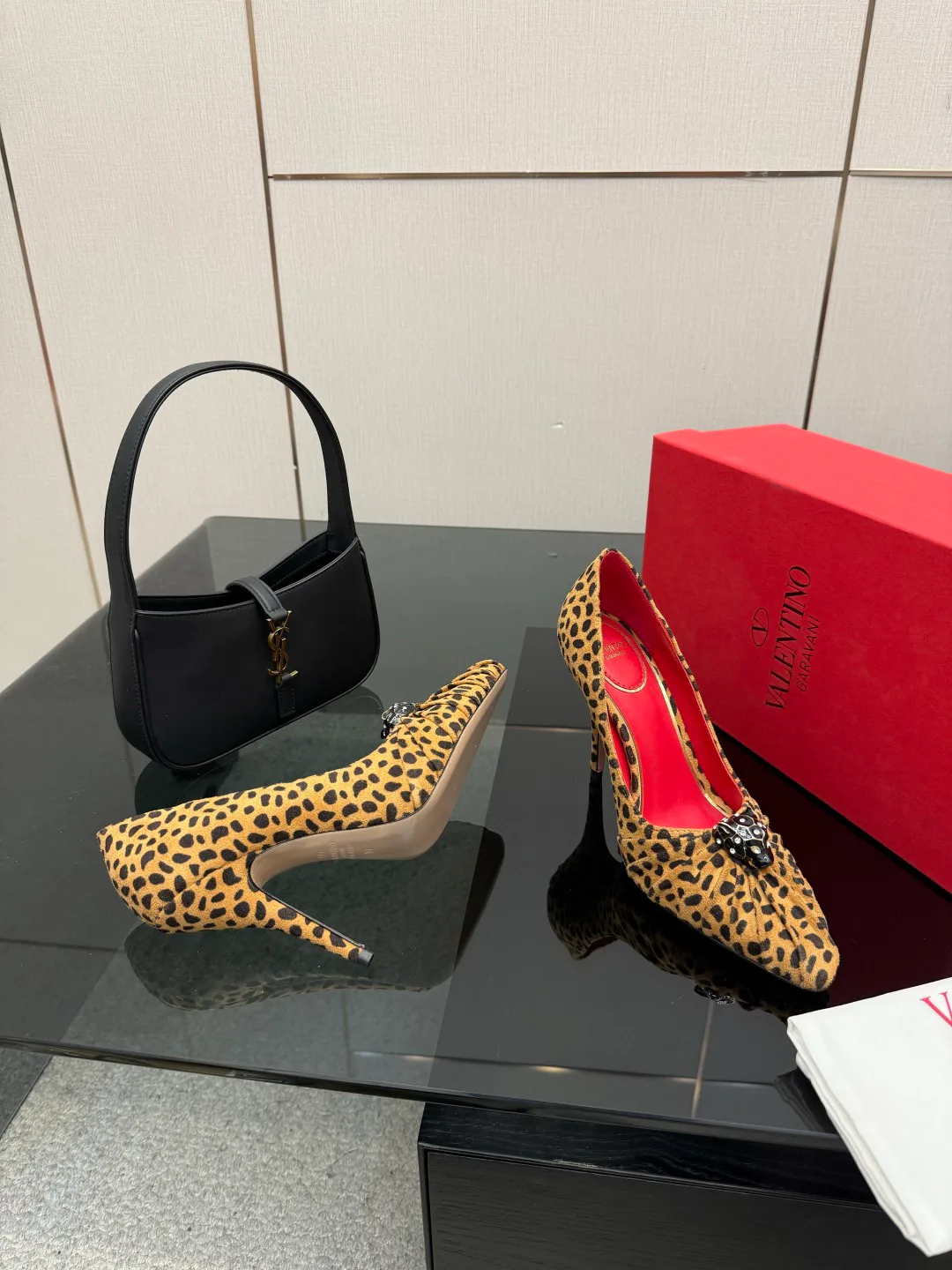 Women's Heels VALENTINO 17467435