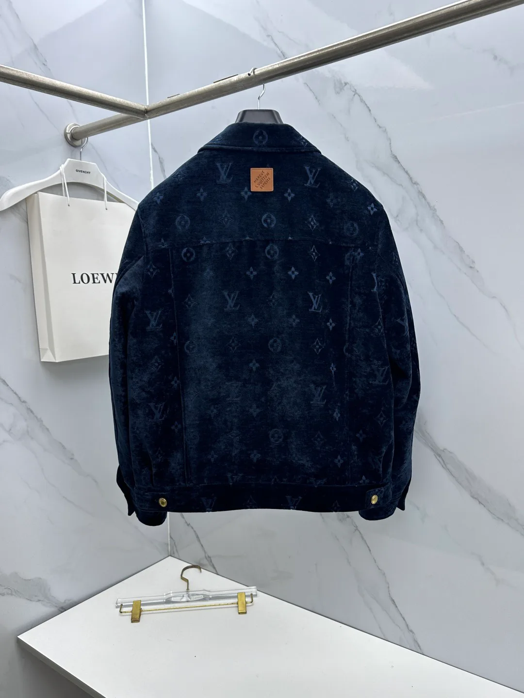 Куртки И Пуховики Мужские Louis Vuitton 18596982