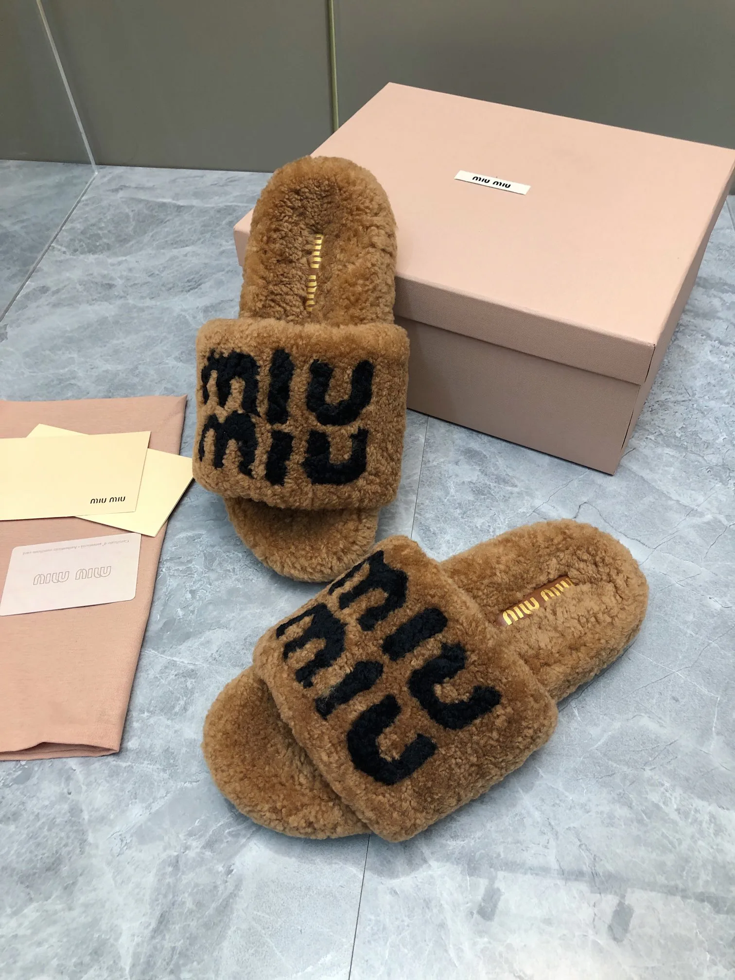 Women's Slippers MIU MIU 17906994