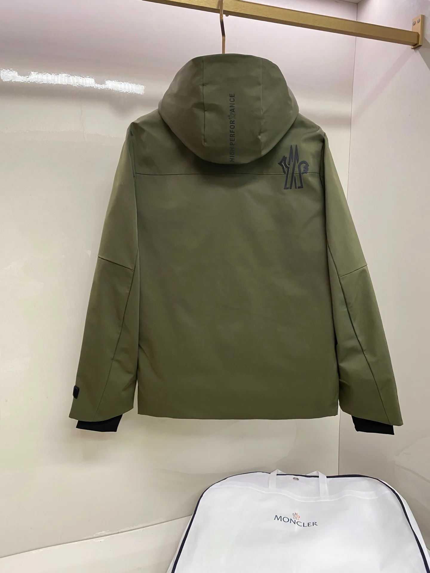 Men's Jackets And Down Jackets MONCLER 18029227
