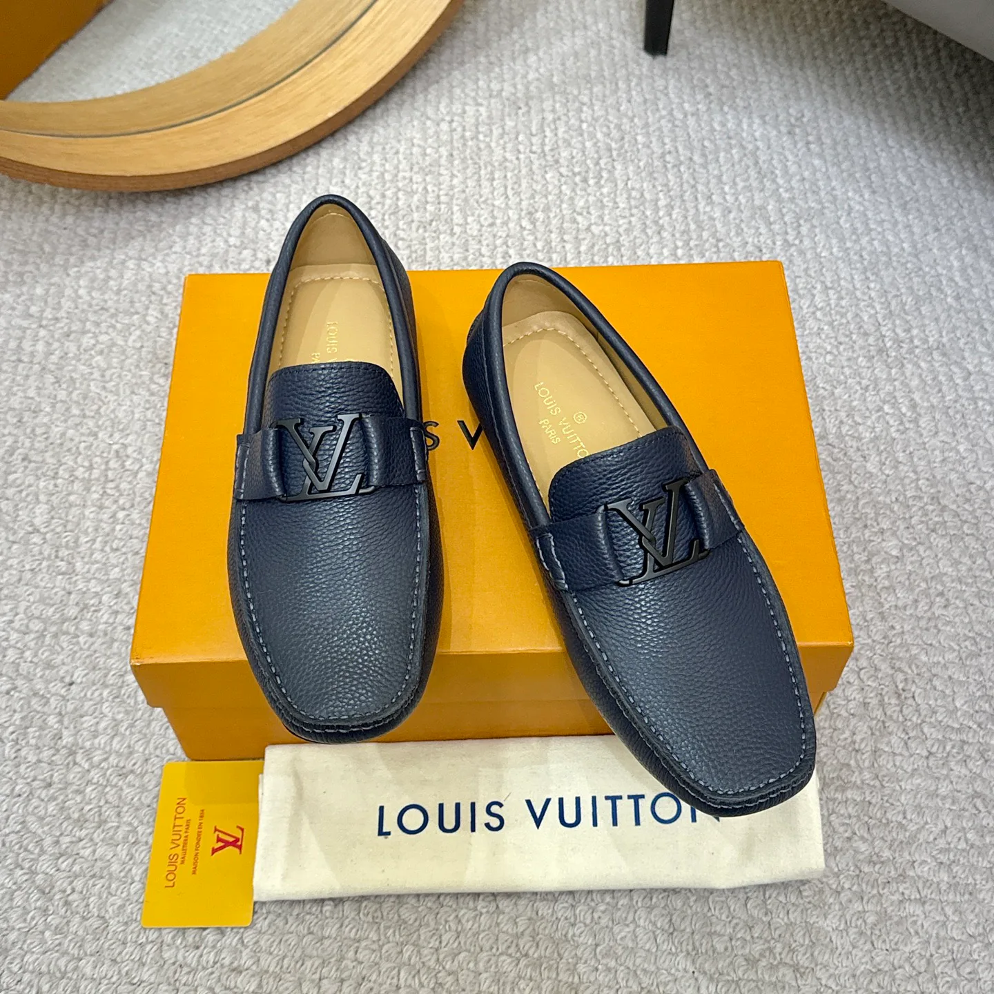 Men's Loafers And Dress Shoes LOUIS VUITTON 17514741