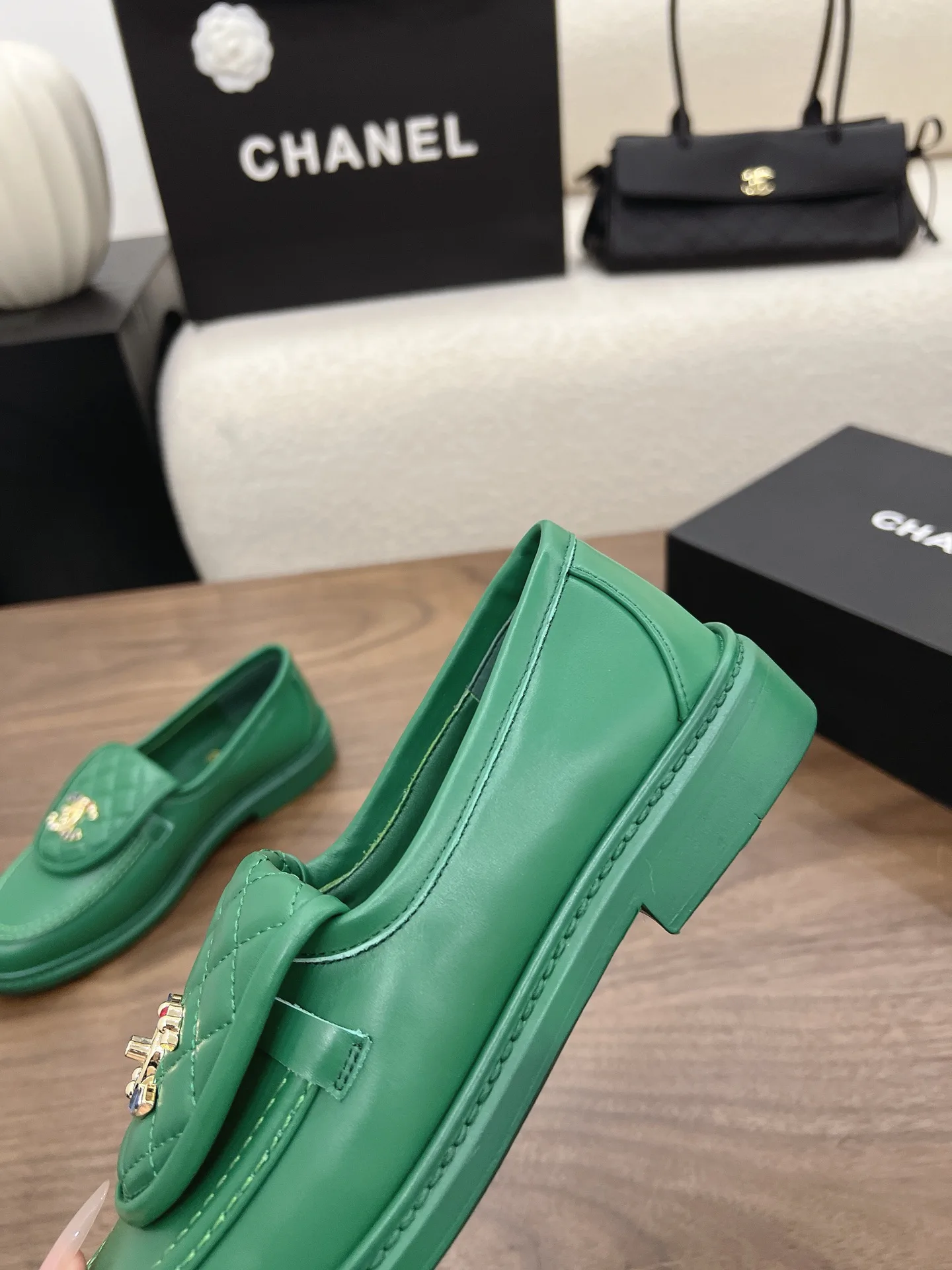 Women's Loafers And Moccasins CHANEL 17303658