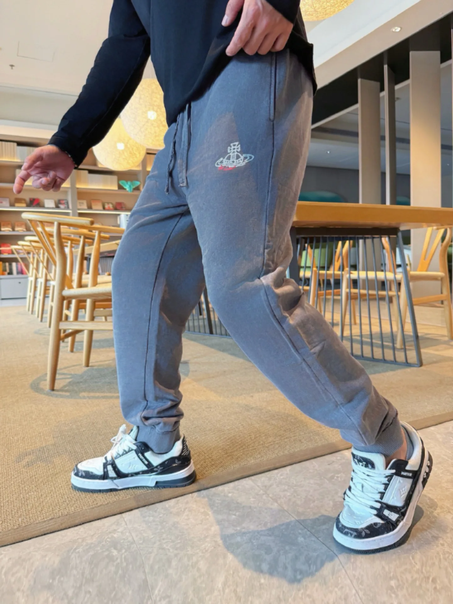 Men's Trousers VIVIENNE WESTWOOD 18345823