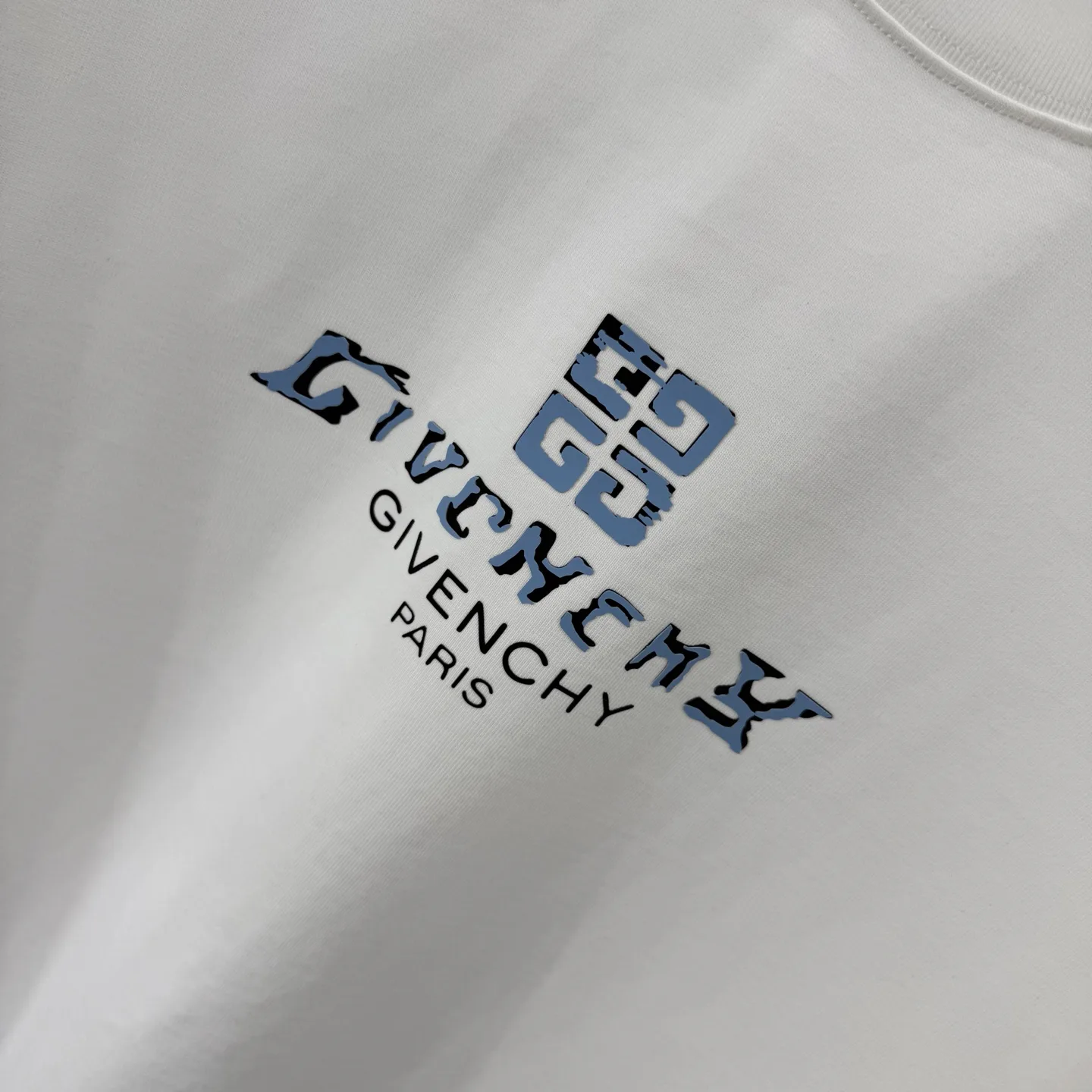 Men's T-Shirts GIVENCHY 17974723