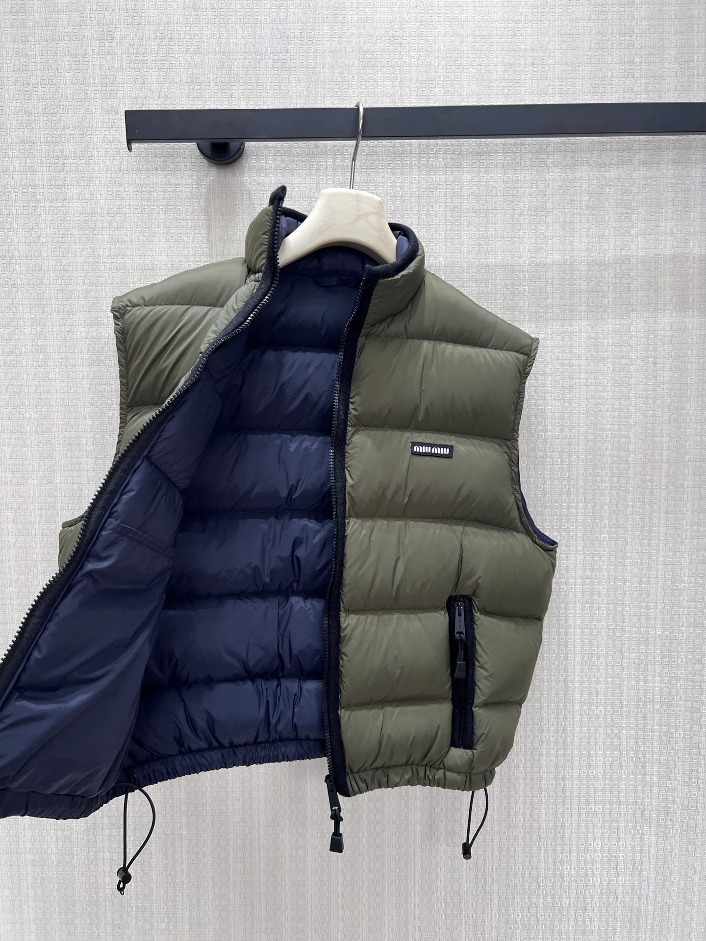 Women's Vests MIU MIU 18094595