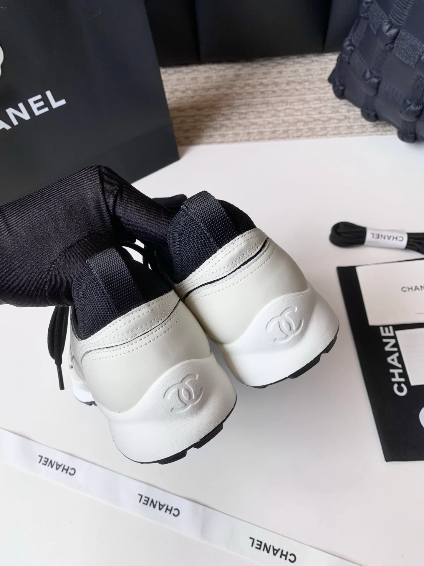 Women's Sneakers CHANEL 17990417