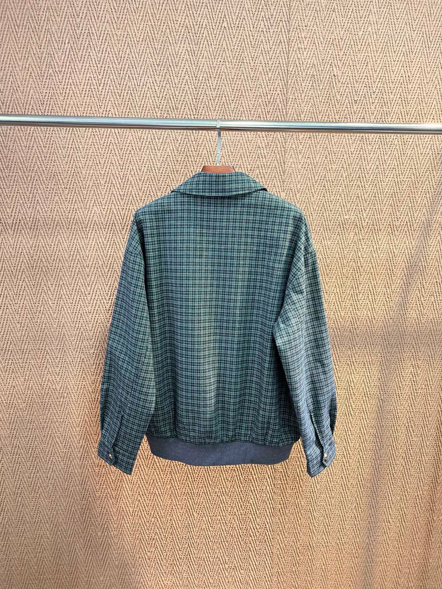 Куртки И Пуховики Женские Miu Miu 18576715