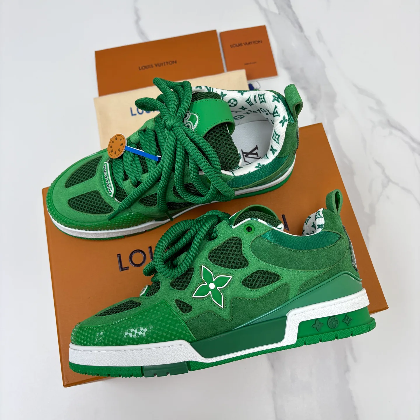 Men's Sneakers LOUIS VUITTON 17832330