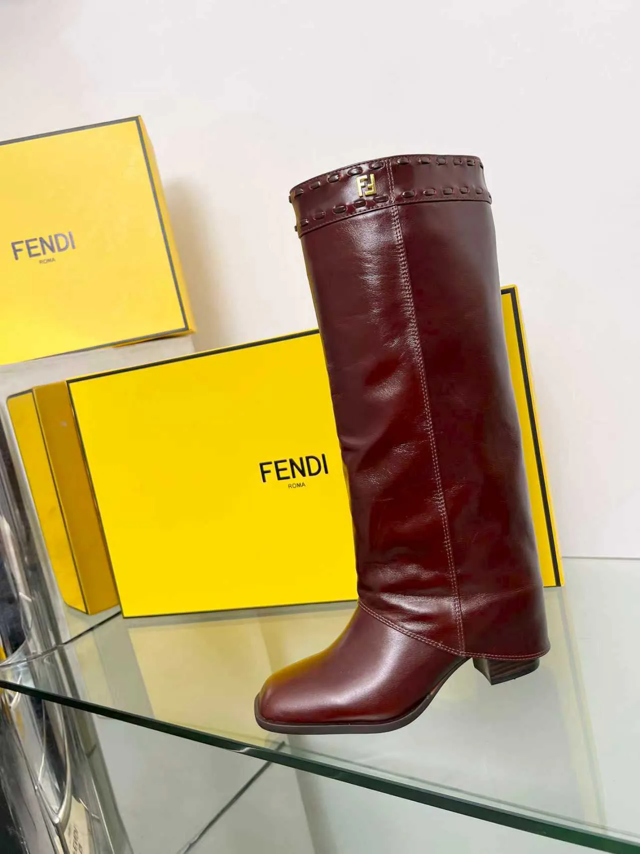 Women's Boots FENDI 18104318