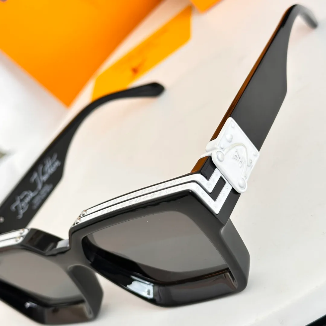 Glasses LOUIS VUITTON 17350191