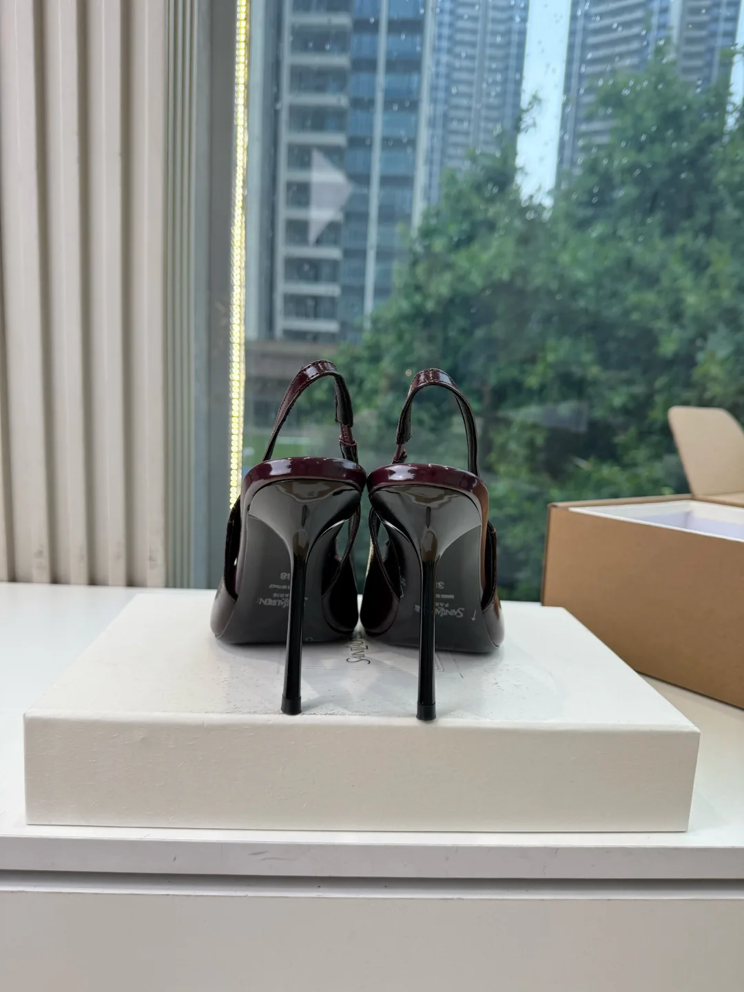 Women's Heels SAINT LAURENT 18104131
