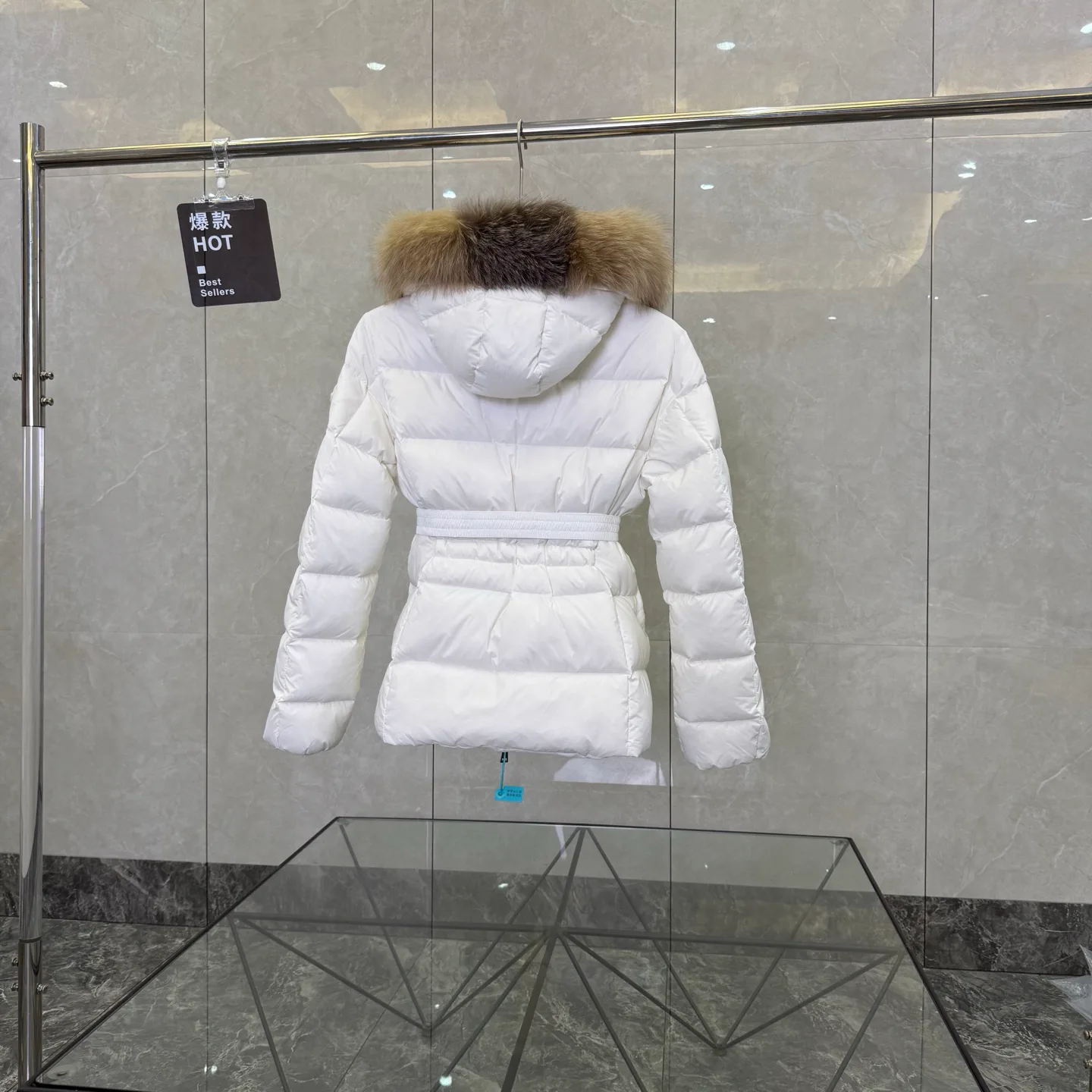 Women's Jackets And Down Jackets MONCLER 17949883