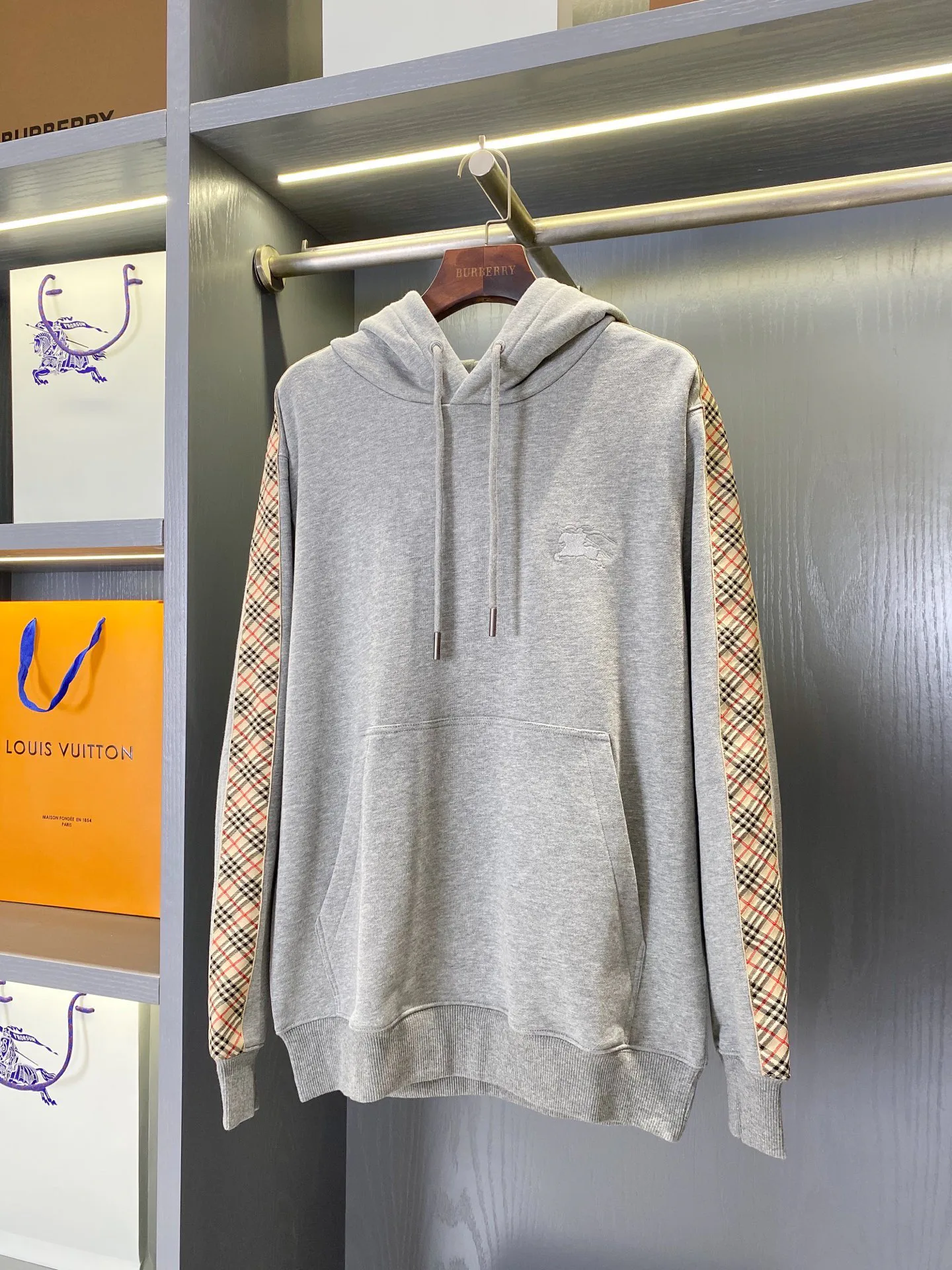 Men's Sweatshirts And Hoodies BURBERRY 18141441