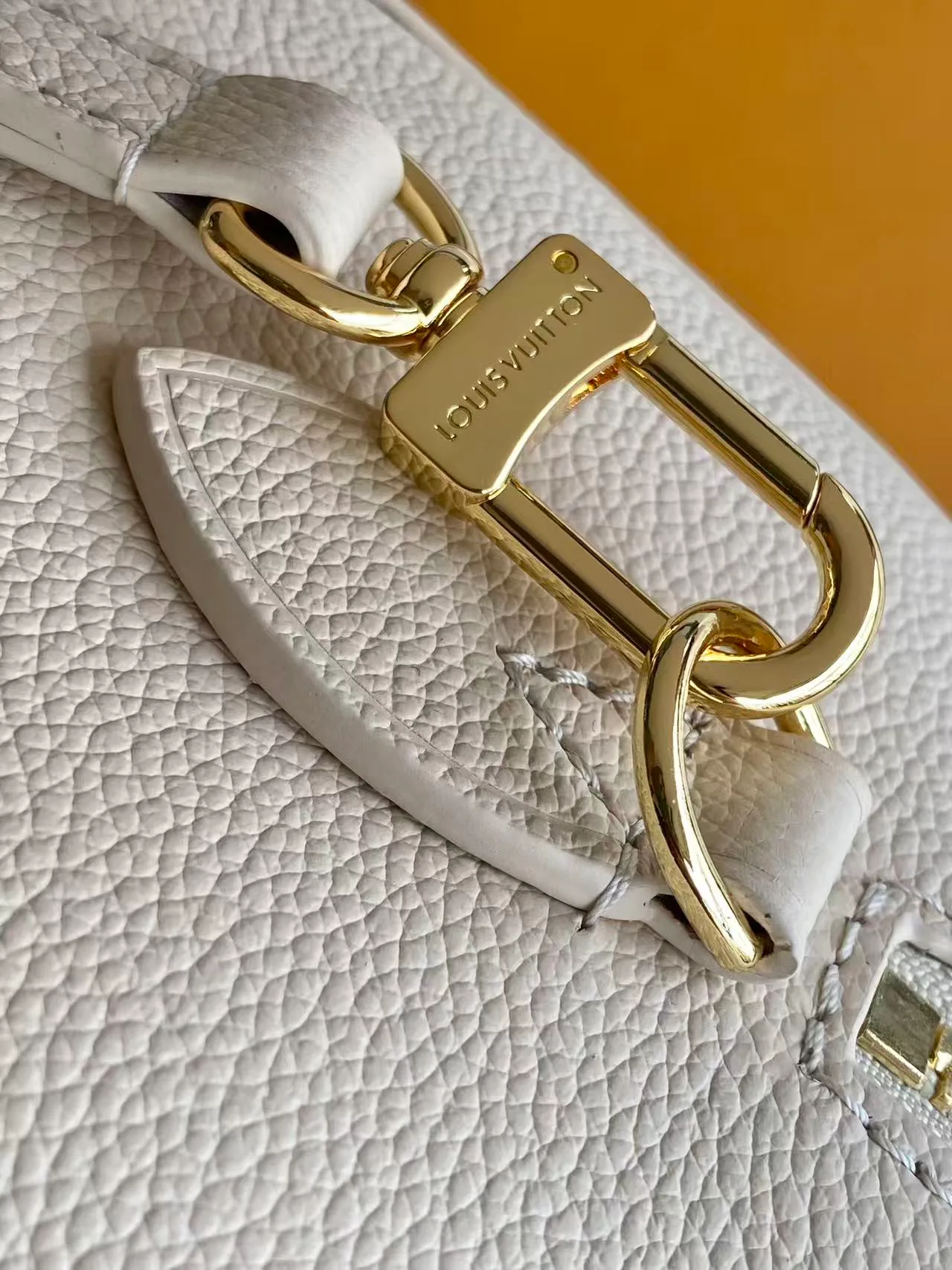 Women's Classic Handbags LOUIS VUITTON 17813550