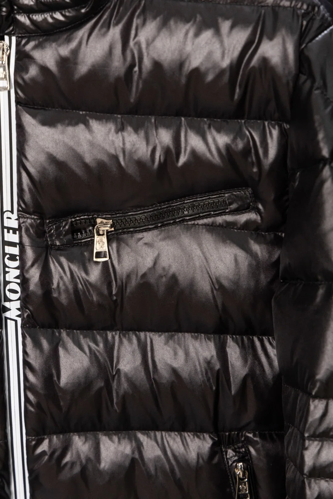 Men's Jackets And Down Jackets MONCLER 18281279