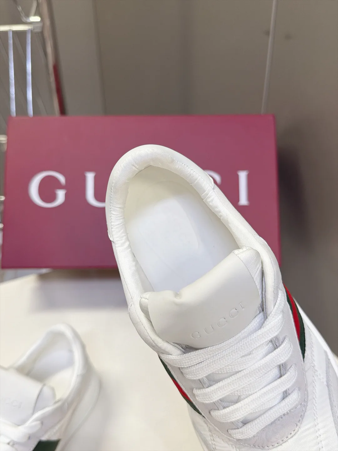 Women's Sneakers GUCCI 18005190