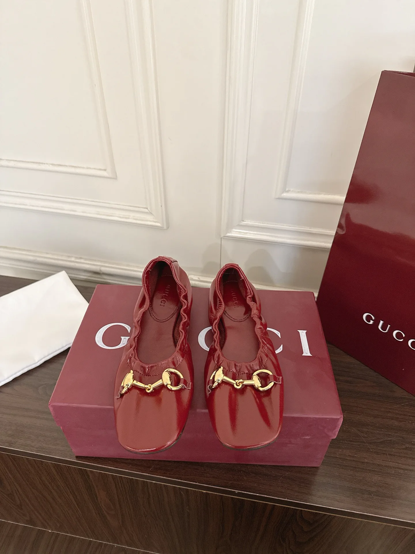 Women's Ballet Flats GUCCI 17801552