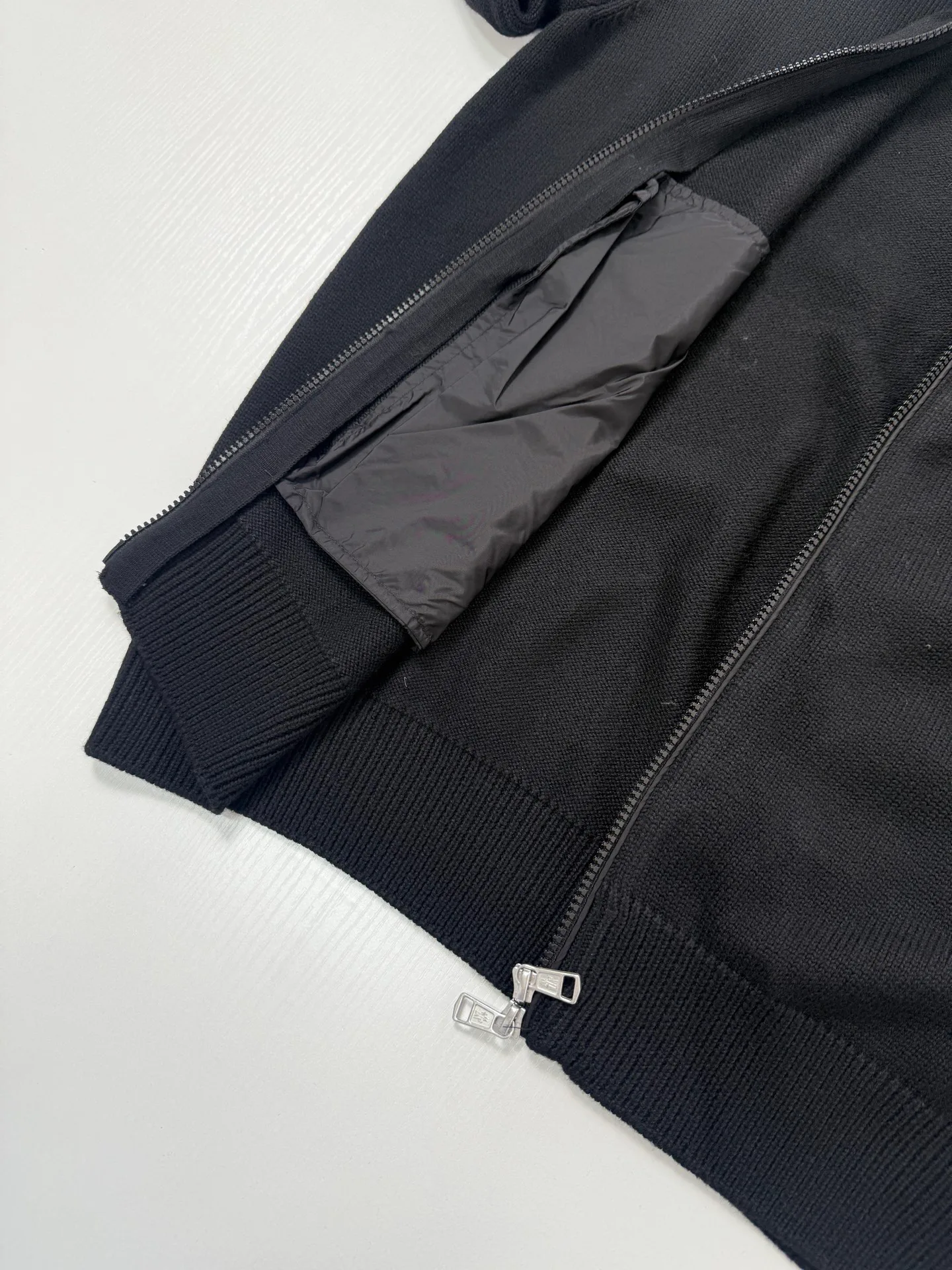 Men's Jackets And Down Jackets MONCLER 18179094